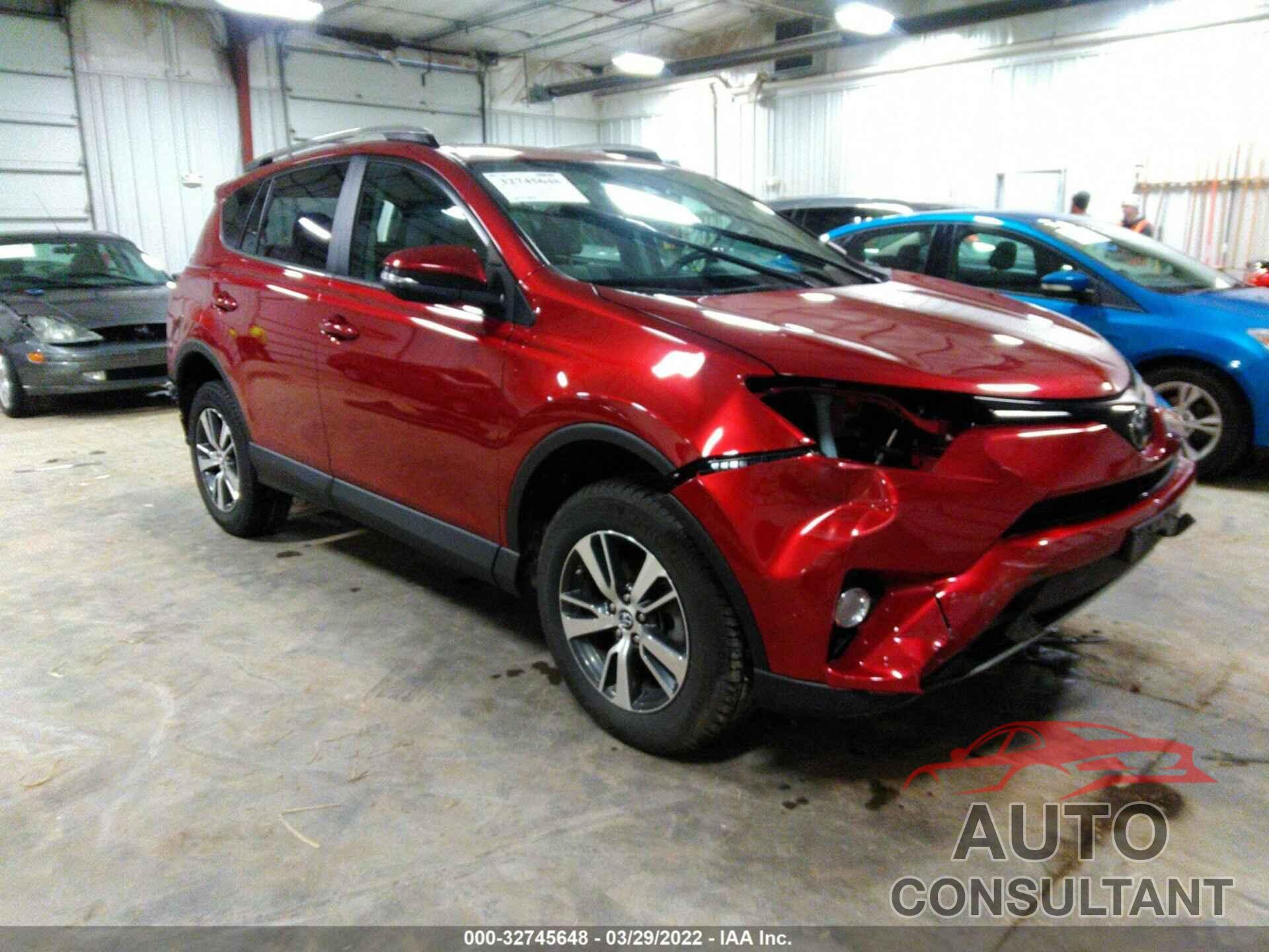 TOYOTA RAV4 2018 - 2T3RFREV2JW771135