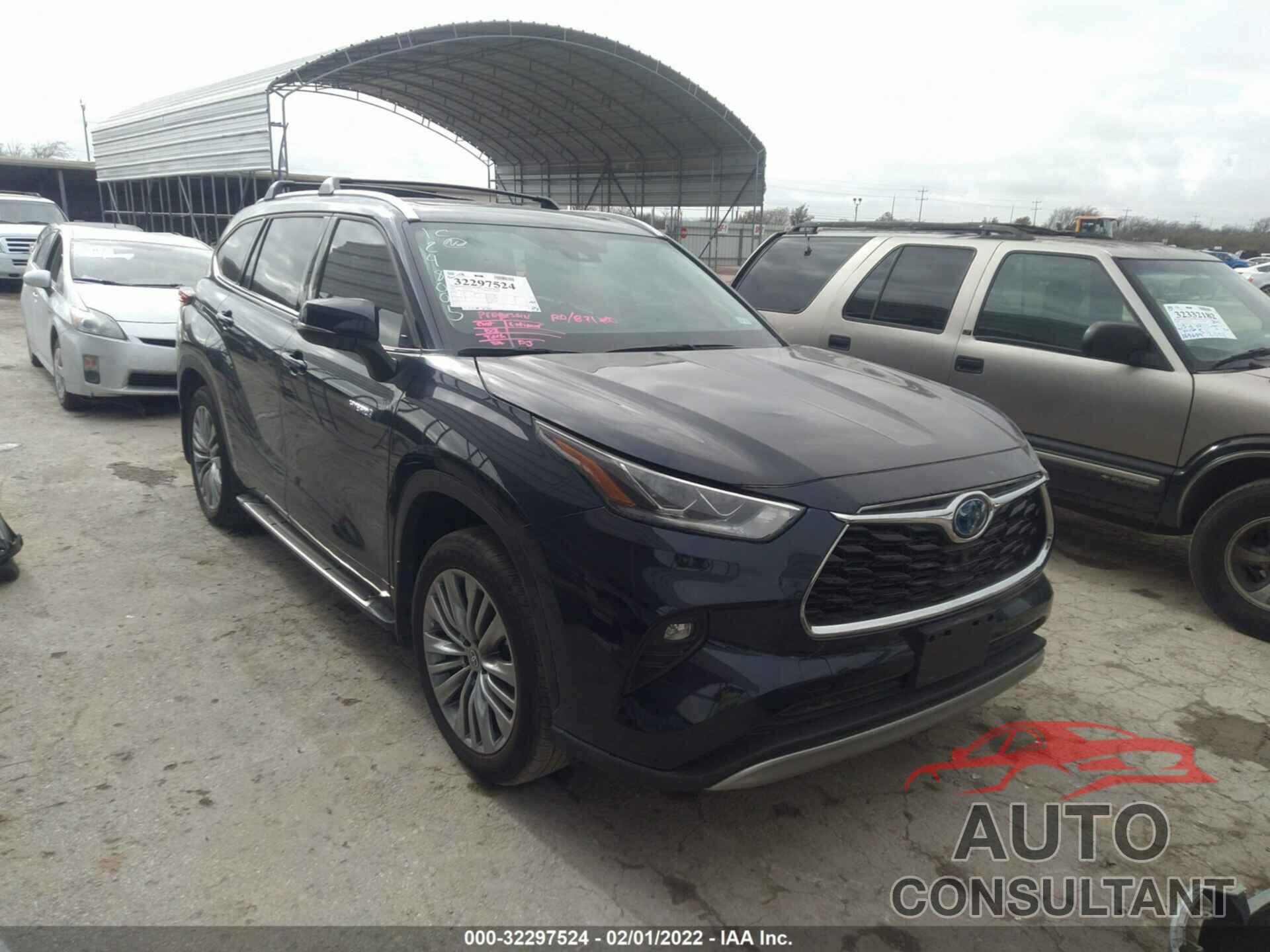 TOYOTA HIGHLANDER 2021 - 5TDFARAH0MS008019