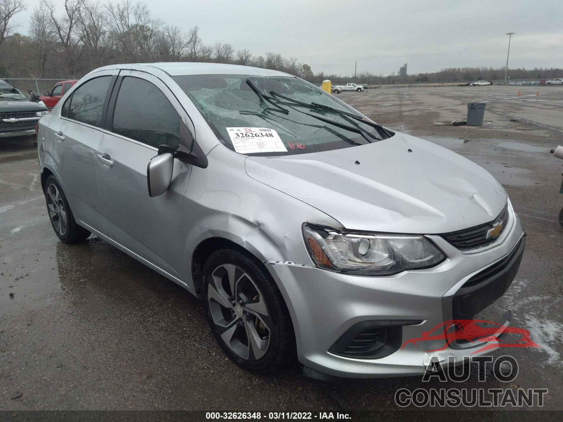 CHEVROLET SONIC 2017 - 1G1JF5SB2H4102315