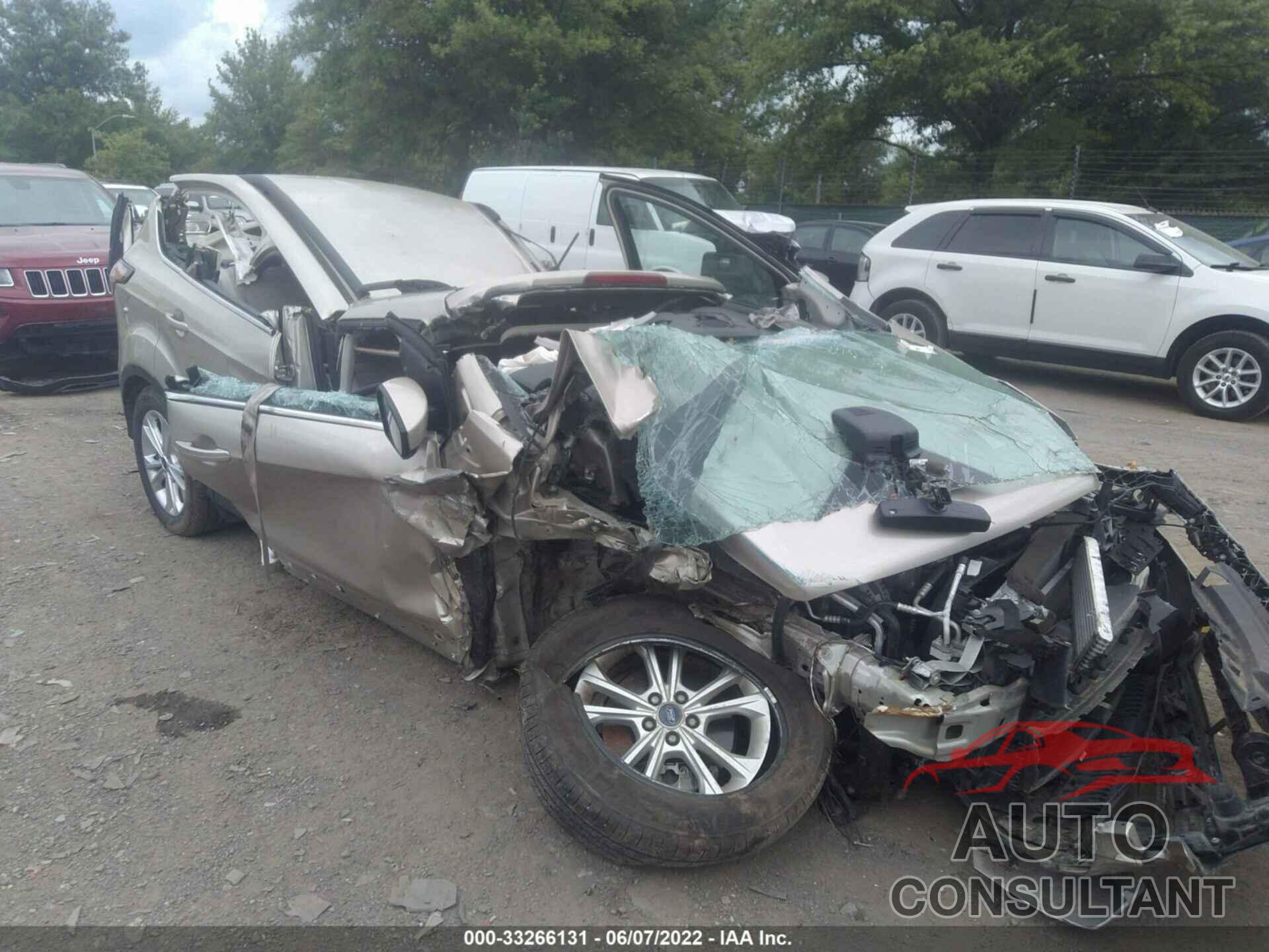 FORD ESCAPE 2018 - 1FMCU9HD5JUA02961