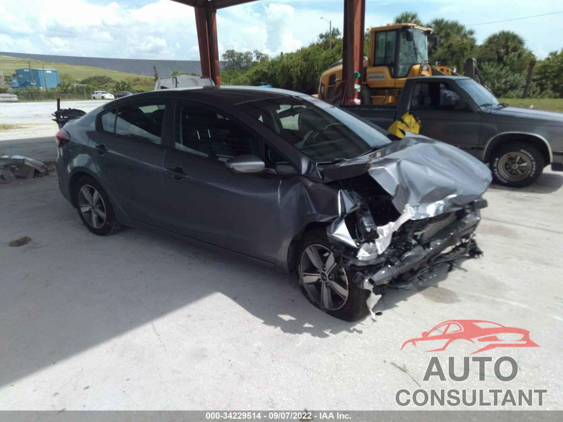 KIA FORTE 2018 - 3KPFL4A74JE275268