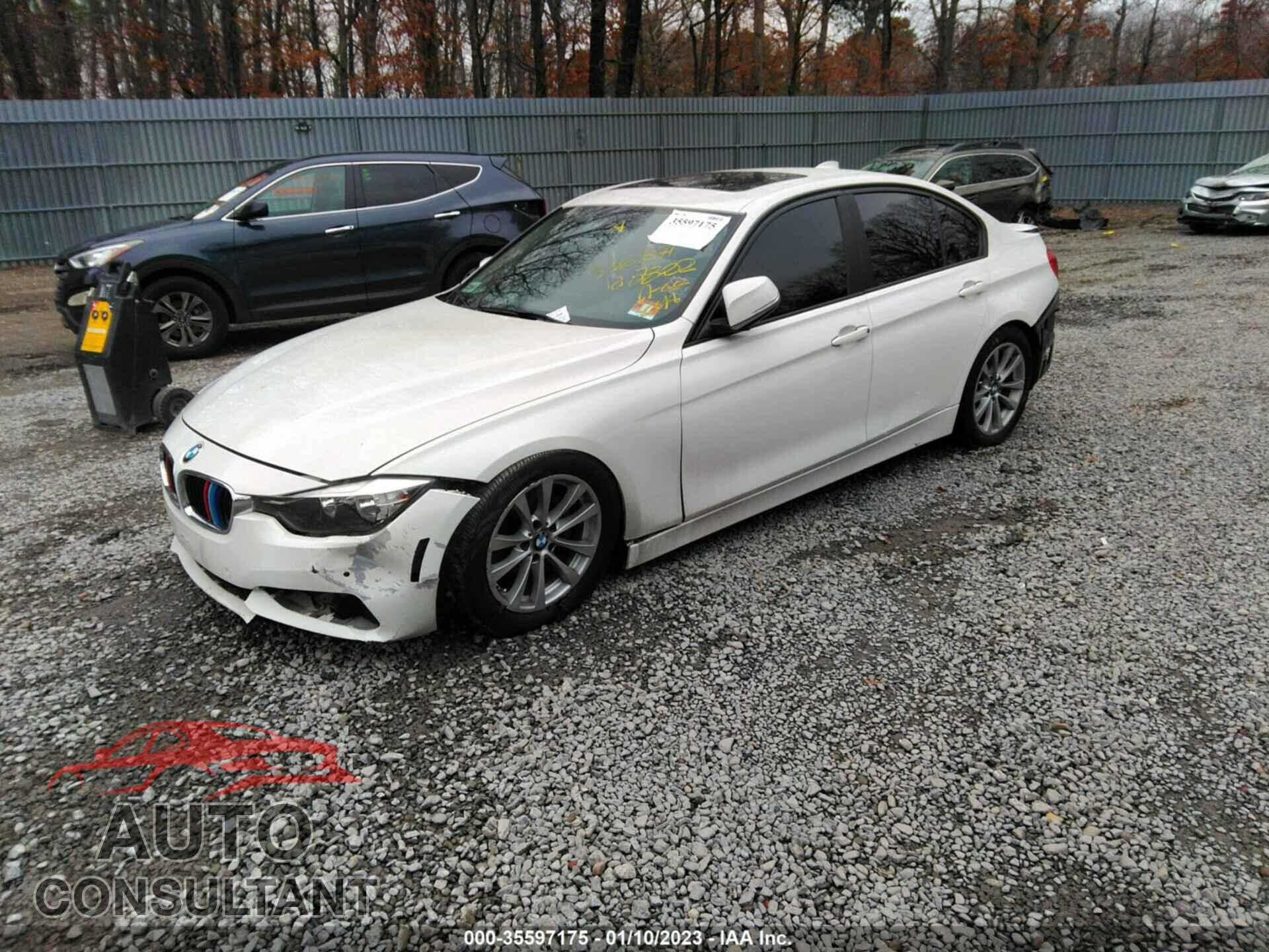 BMW 3 SERIES 2016 - WBA8E5G58GNU20005
