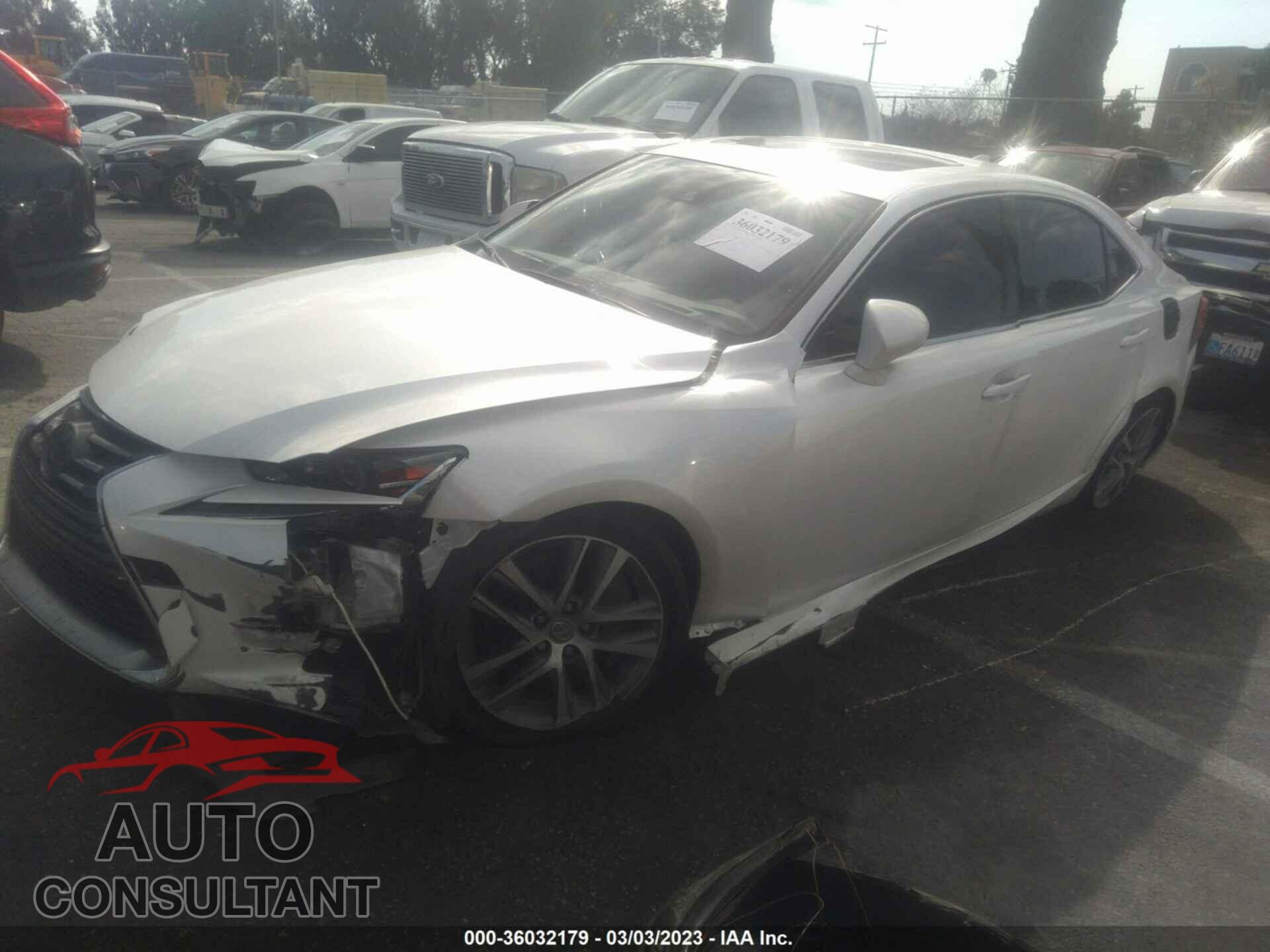 LEXUS IS 2018 - JTHBA1D20J5076960