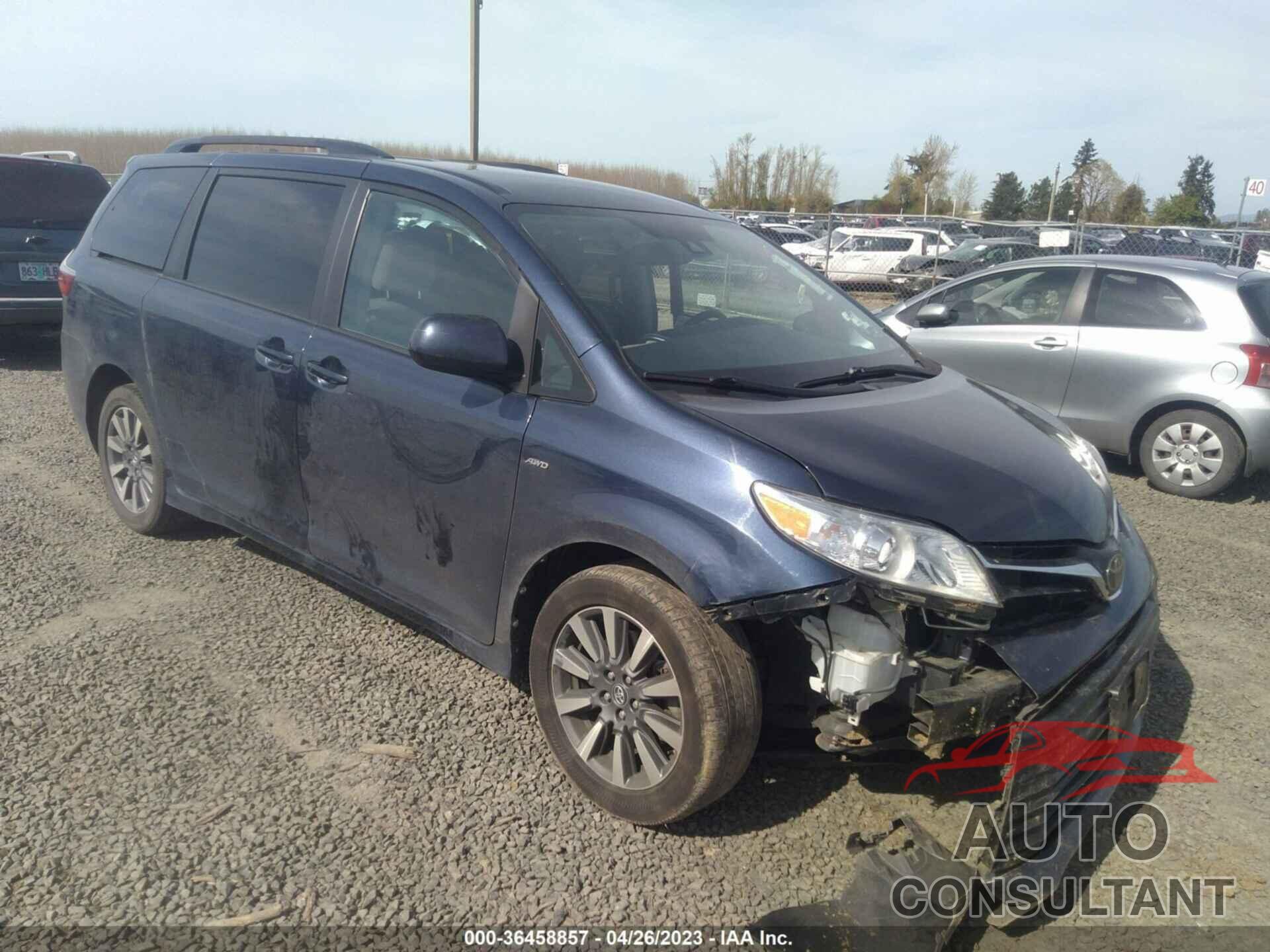 TOYOTA SIENNA 2018 - 5TDJZ3DC6JS194418