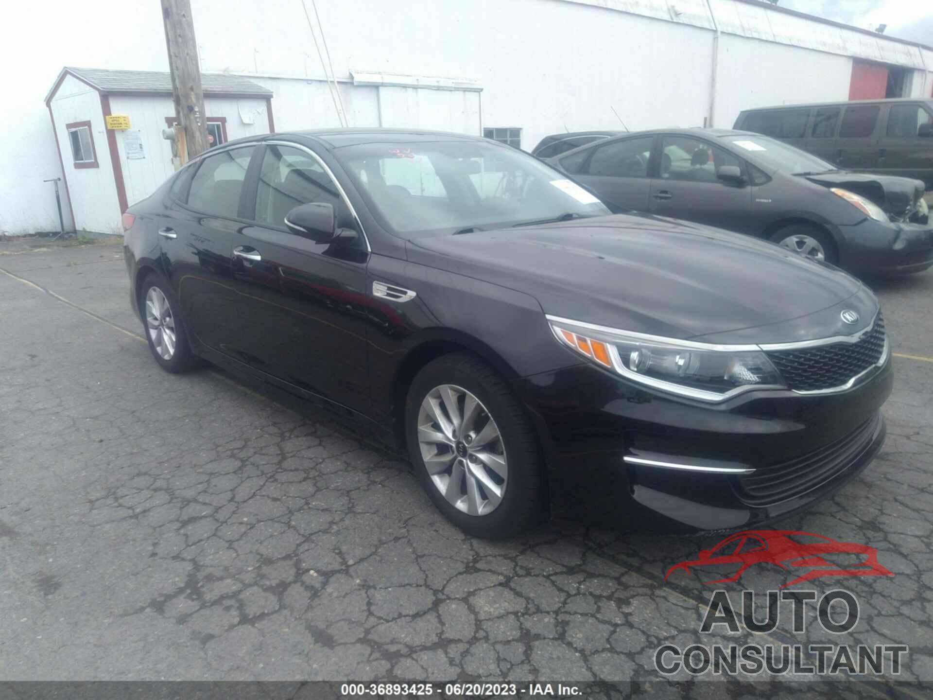 KIA OPTIMA 2018 - 5XXGT4L38JG259497