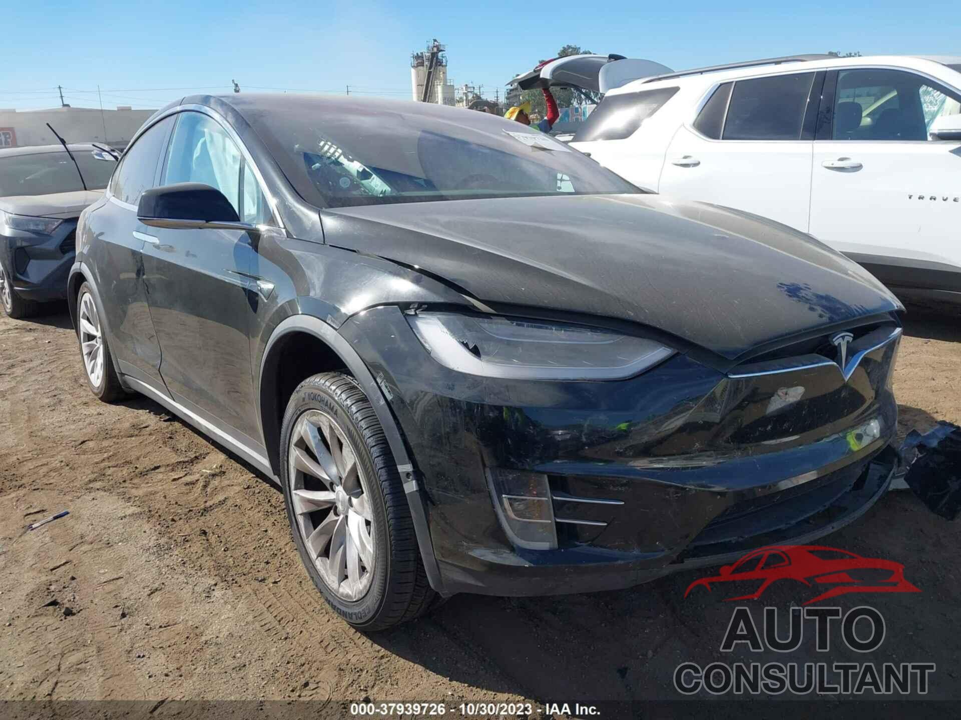 TESLA MODEL X 2018 - 5YJXCDE27JF140623