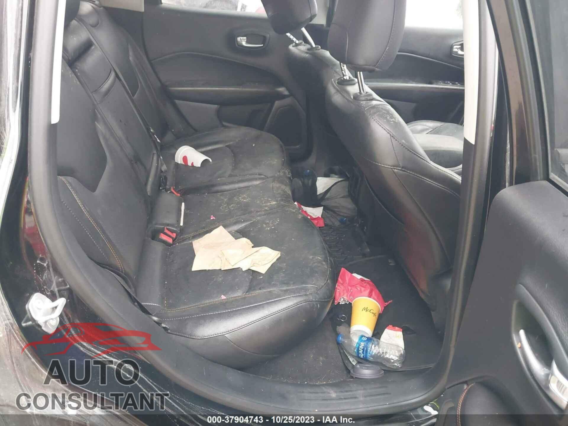 JEEP COMPASS 2019 - 3C4NJDCBXKT596585