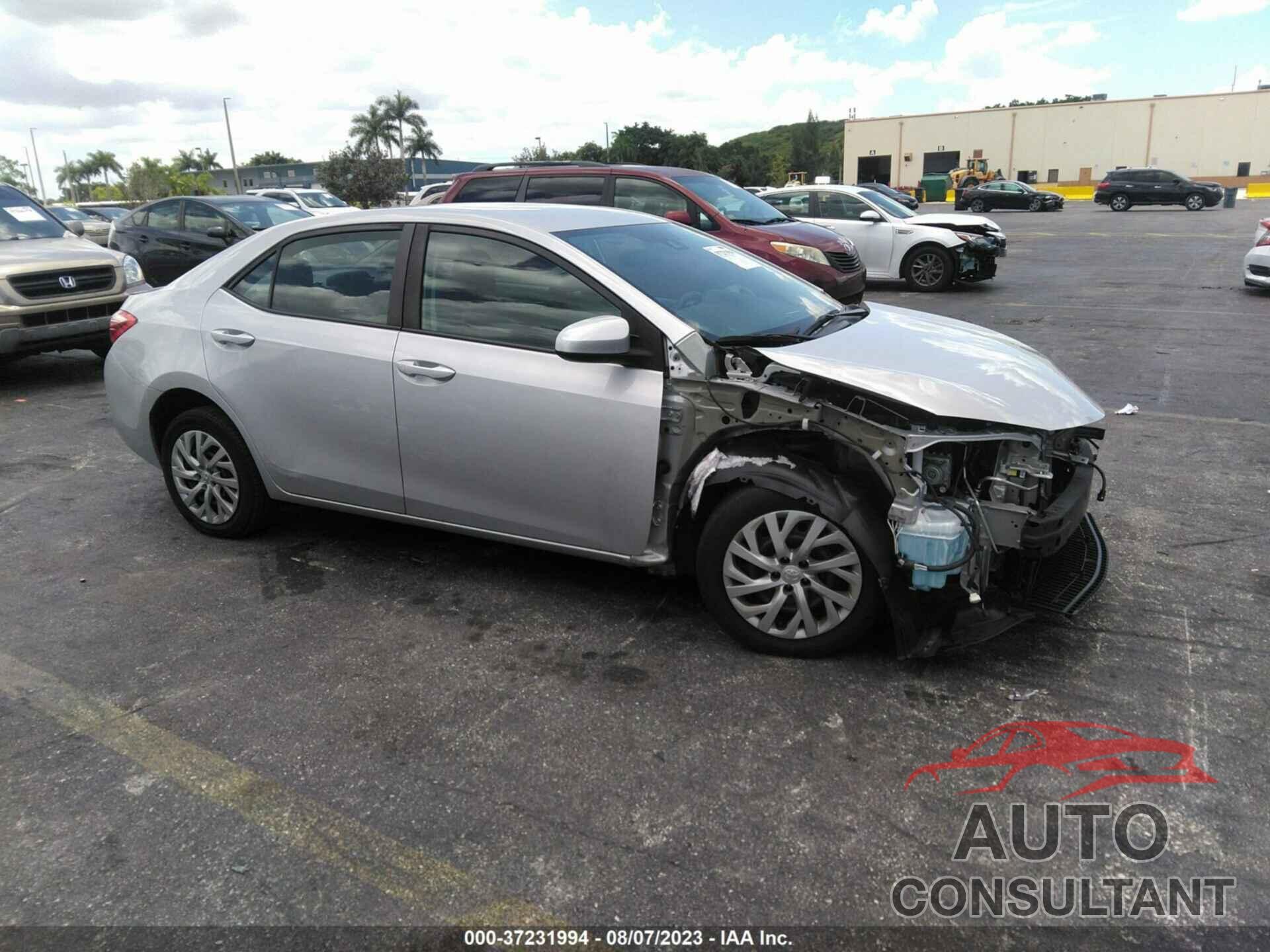 TOYOTA COROLLA 2019 - 5YFBURHE1KP940432