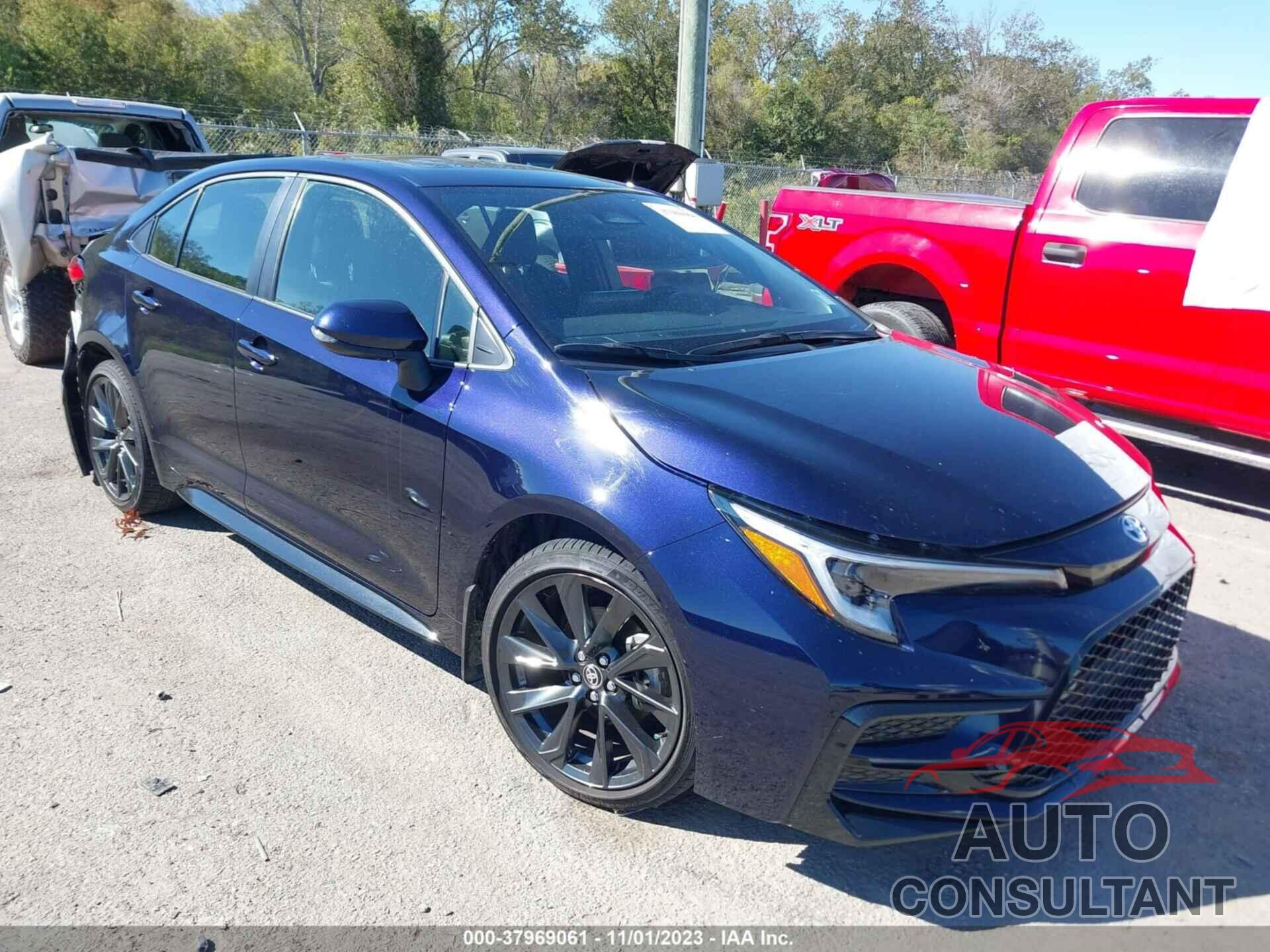 TOYOTA COROLLA 2023 - JTDBCMFE2PJ002394