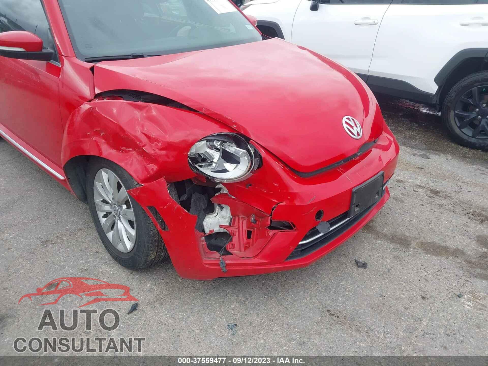 VOLKSWAGEN BEETLE 2019 - 3VW5DAAT0KM507647