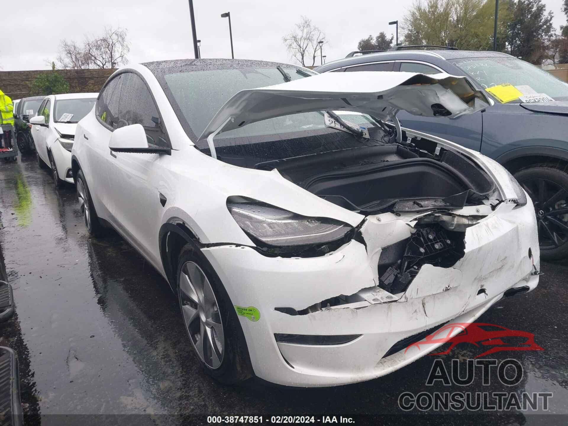 TESLA MODEL Y 2023 - 7SAYGDEE8PA042180