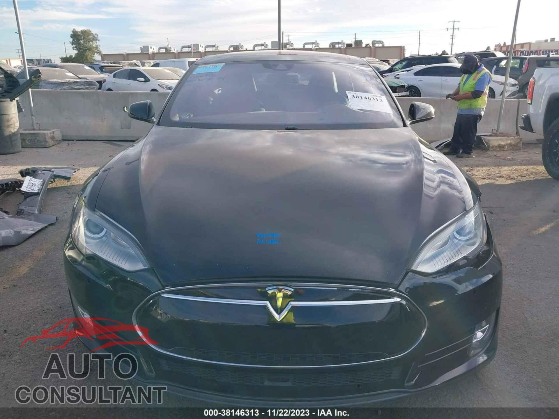 TESLA MODEL S 2015 - 5YJSA1V4XFF098939