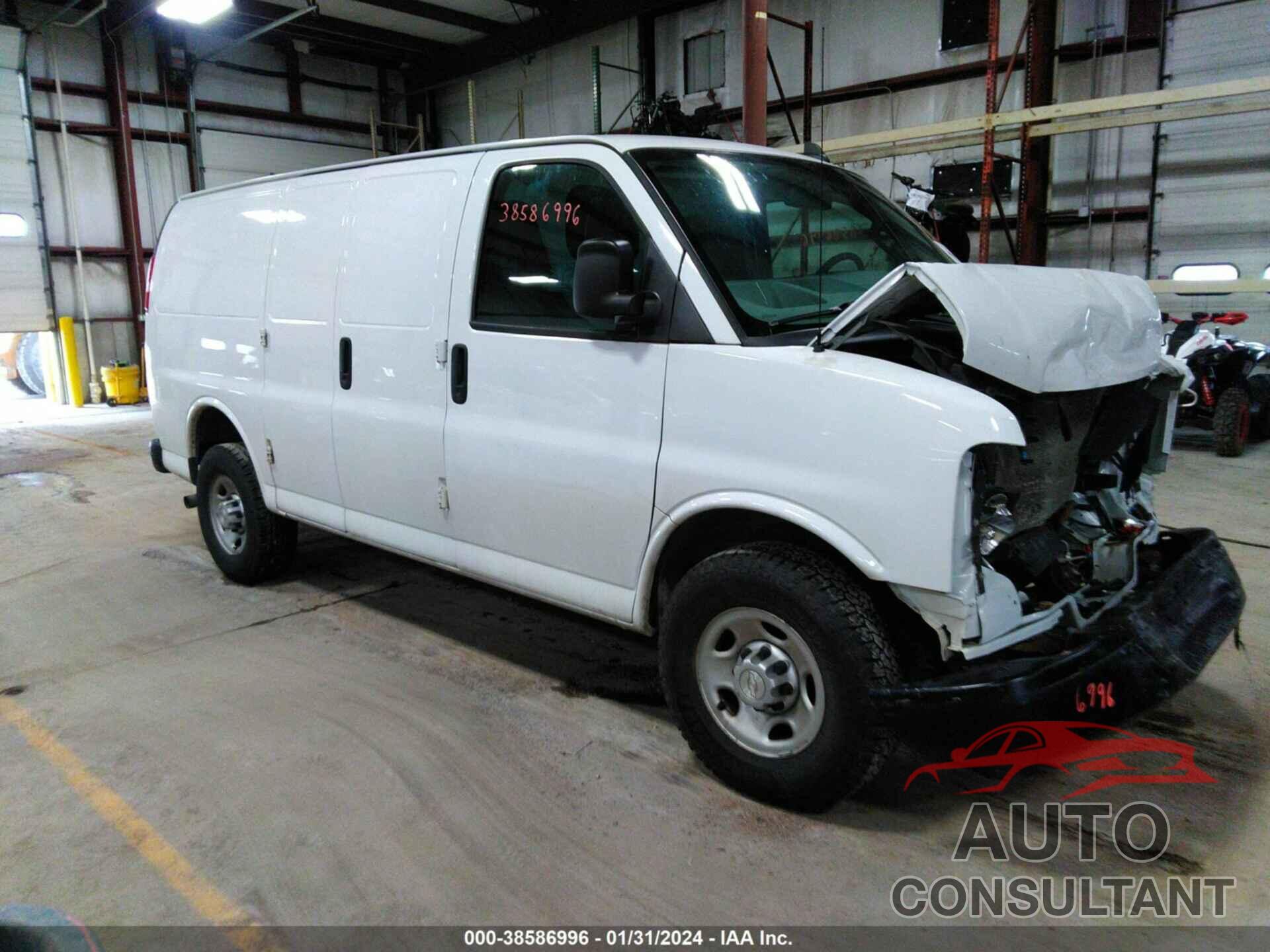 CHEVROLET EXPRESS 2500 2018 - 1GCWGAFP8J1175432