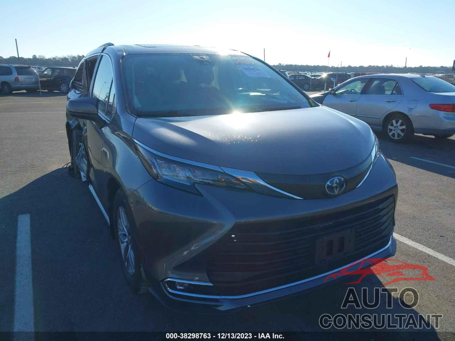 TOYOTA SIENNA 2022 - 5TDYRKEC7NS078318