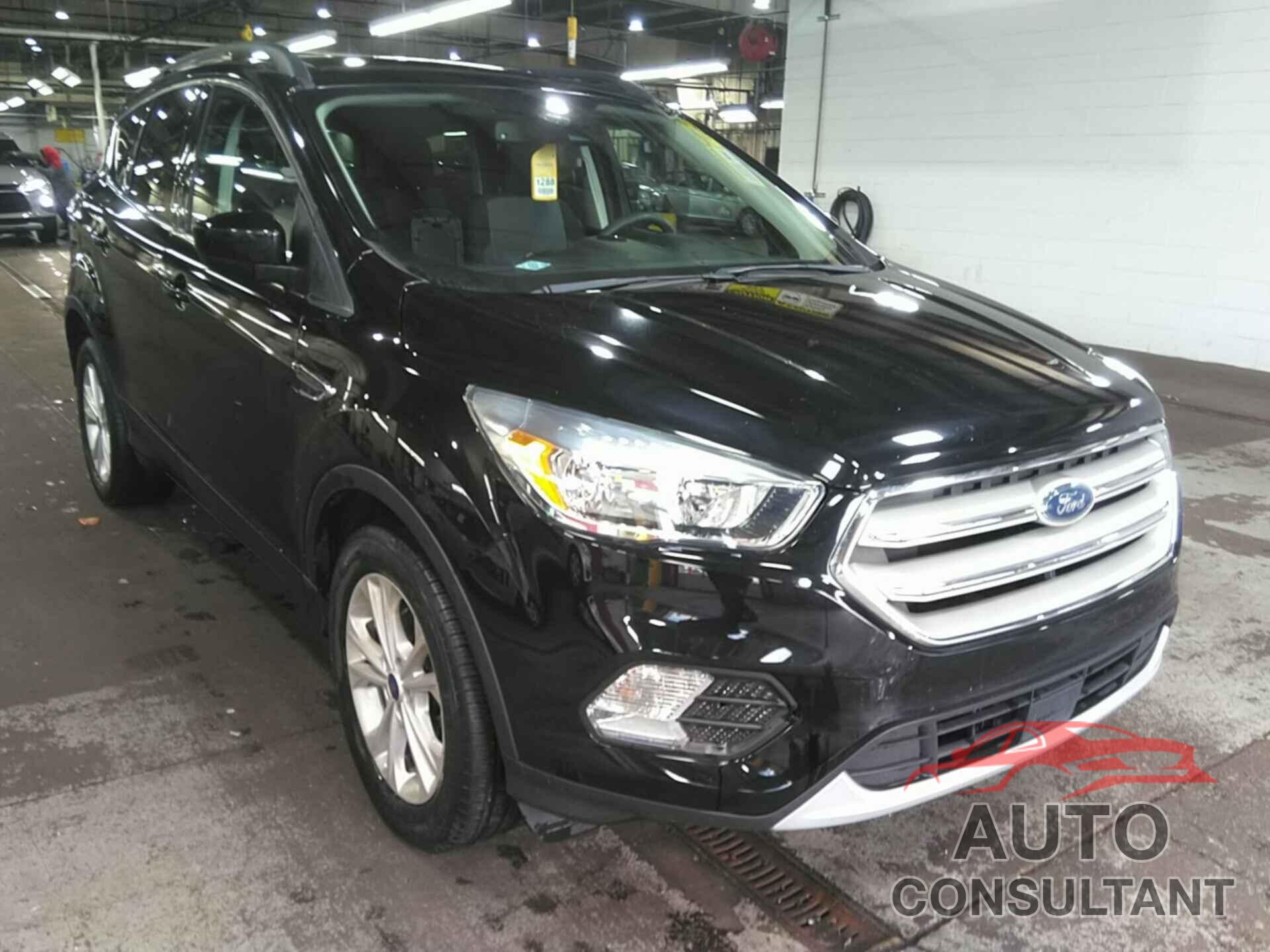 FORD ESCAPE 2018 - 1FMCU0GD2JUC50016