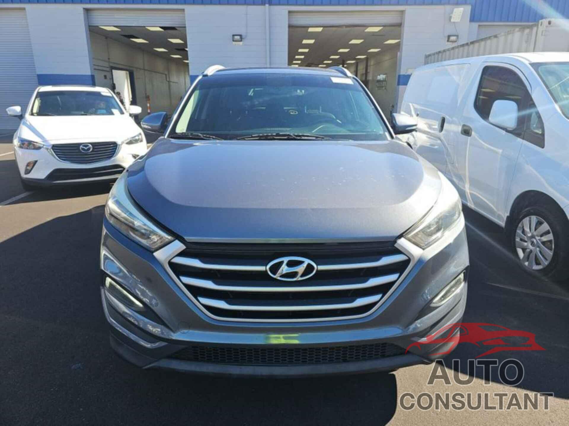 HYUNDAI TUCSON 2018 - KM8J33A45JU600906