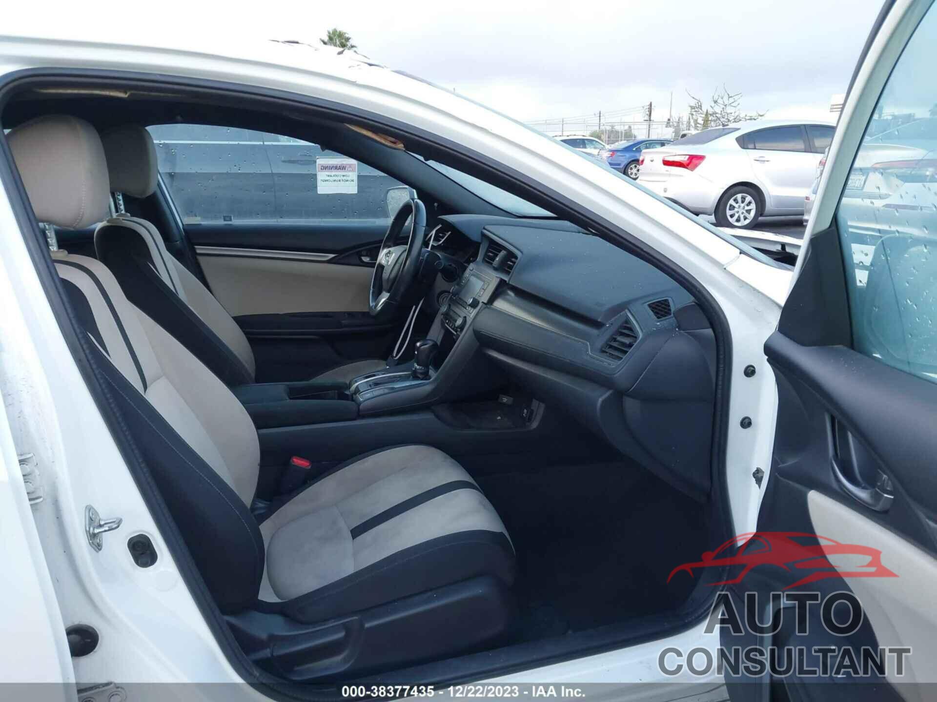 HONDA CIVIC HATCHBACK 2017 - SHHFK7H40HU407624