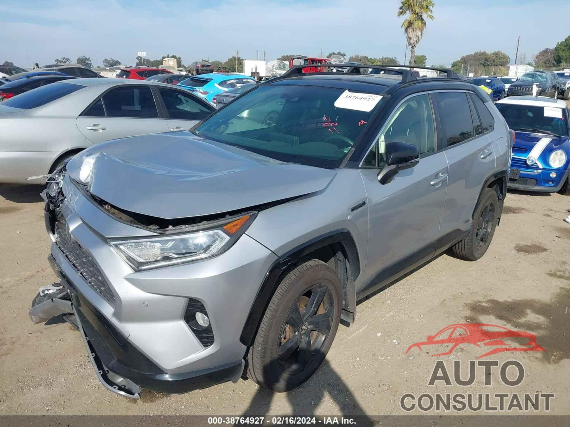 TOYOTA RAV4 2020 - JTMEWRFV6LJ048306