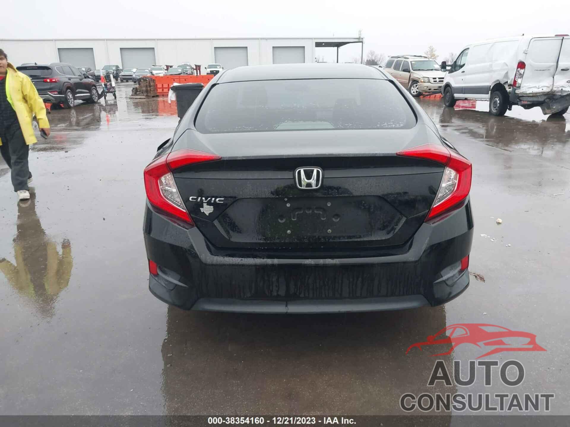 HONDA CIVIC 2018 - 2HGFC2F56JH556358