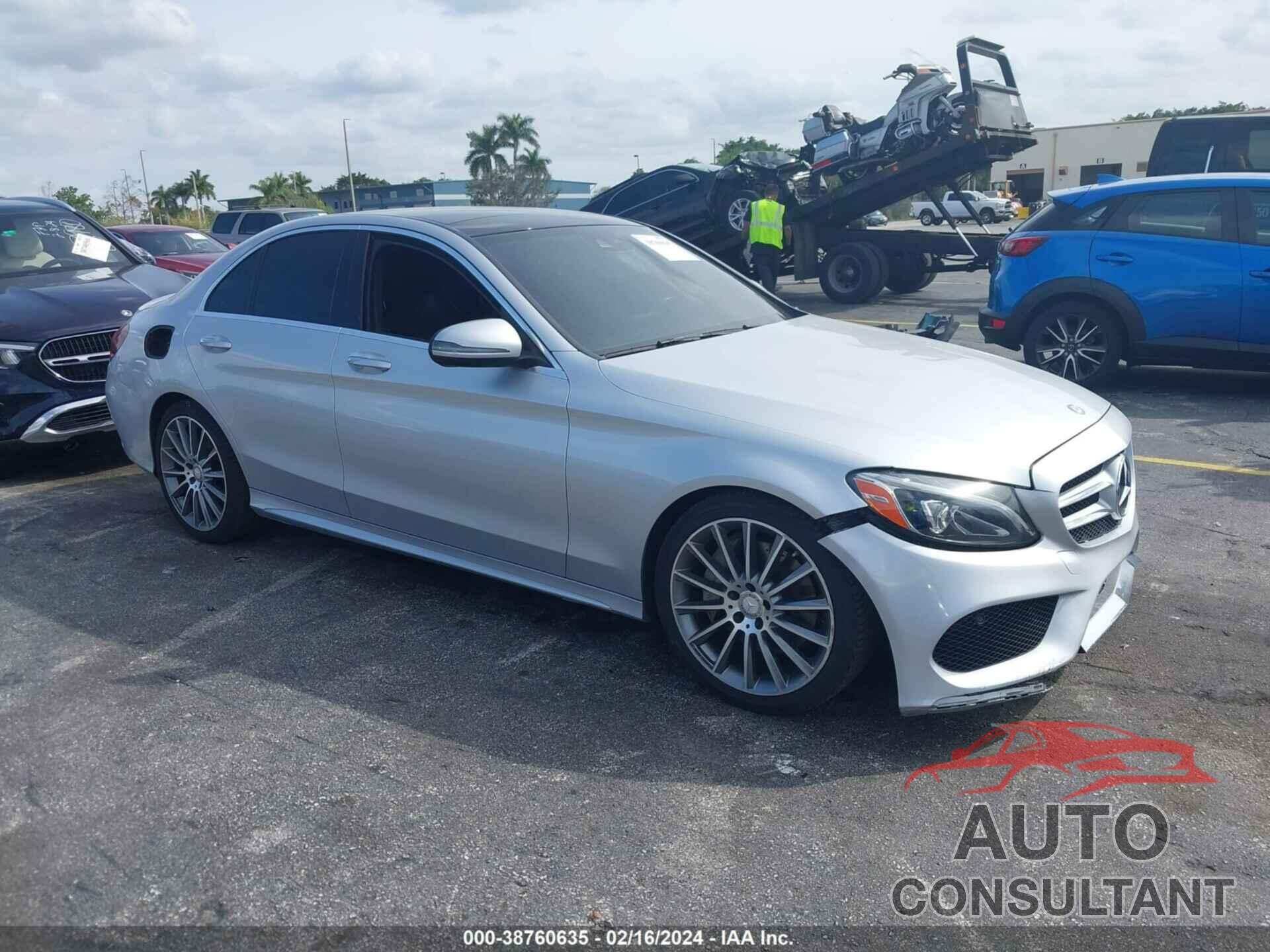 MERCEDES-BENZ C 300 2016 - 55SWF4JB1GU133151