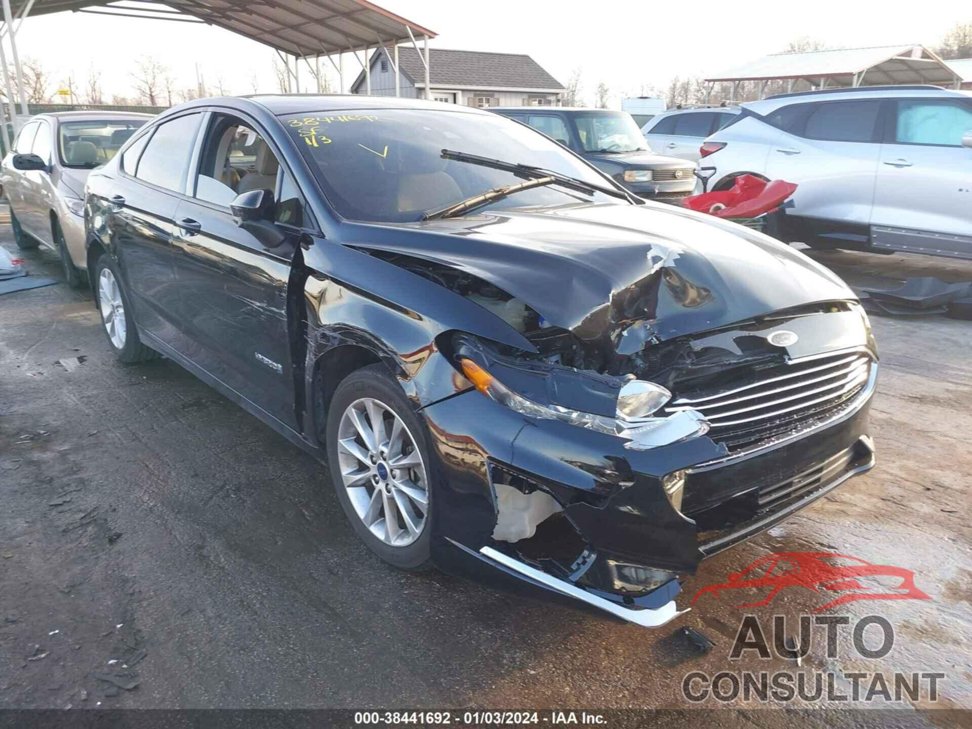 FORD FUSION HYBRID 2019 - 3FA6P0LUXKR207234
