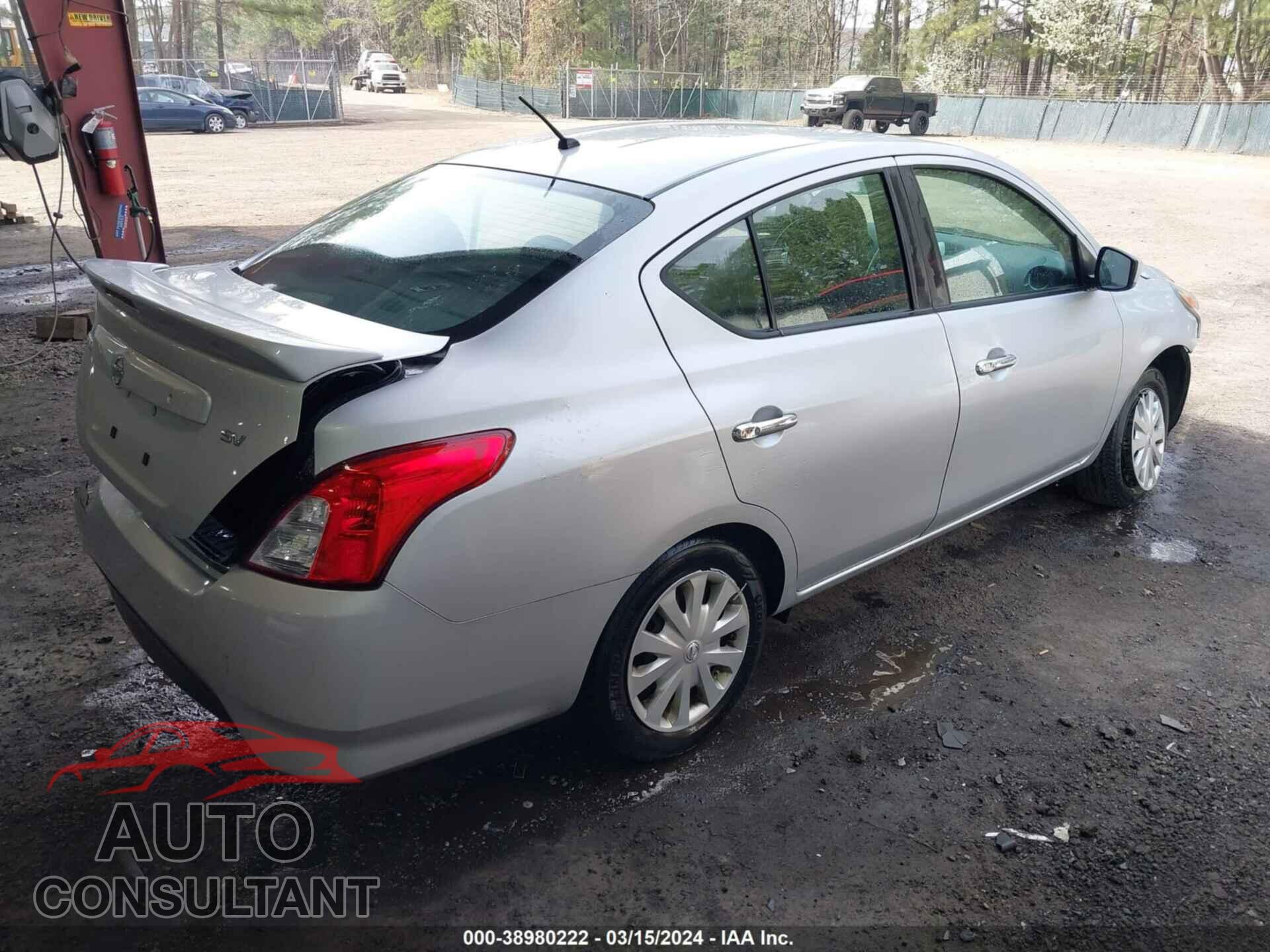 NISSAN VERSA 2017 - 3N1CN7AP3HL875755