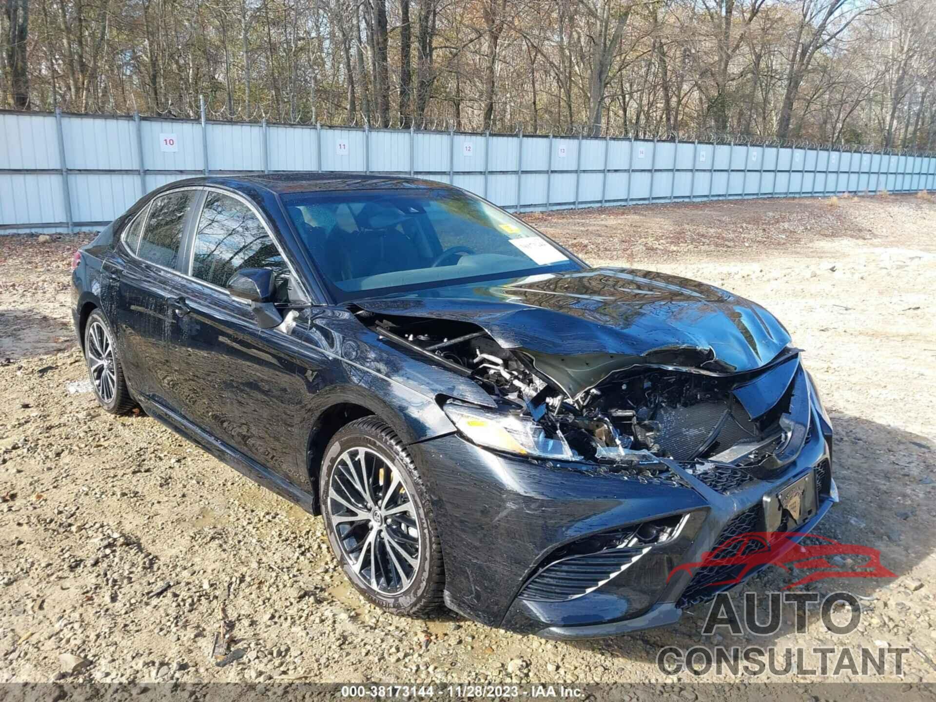 TOYOTA CAMRY 2018 - JTNB11HKXJ3022696