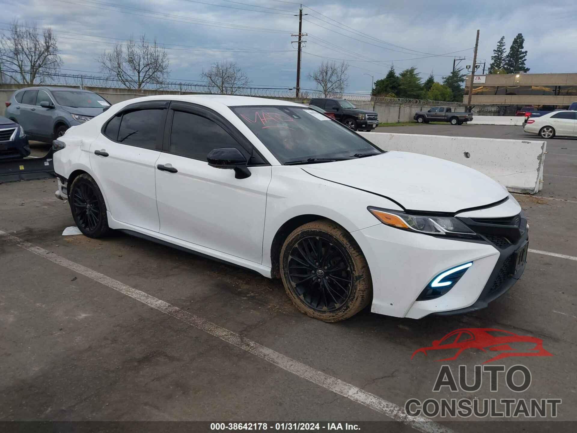 TOYOTA CAMRY 2019 - 4T1B11HK7KU283926