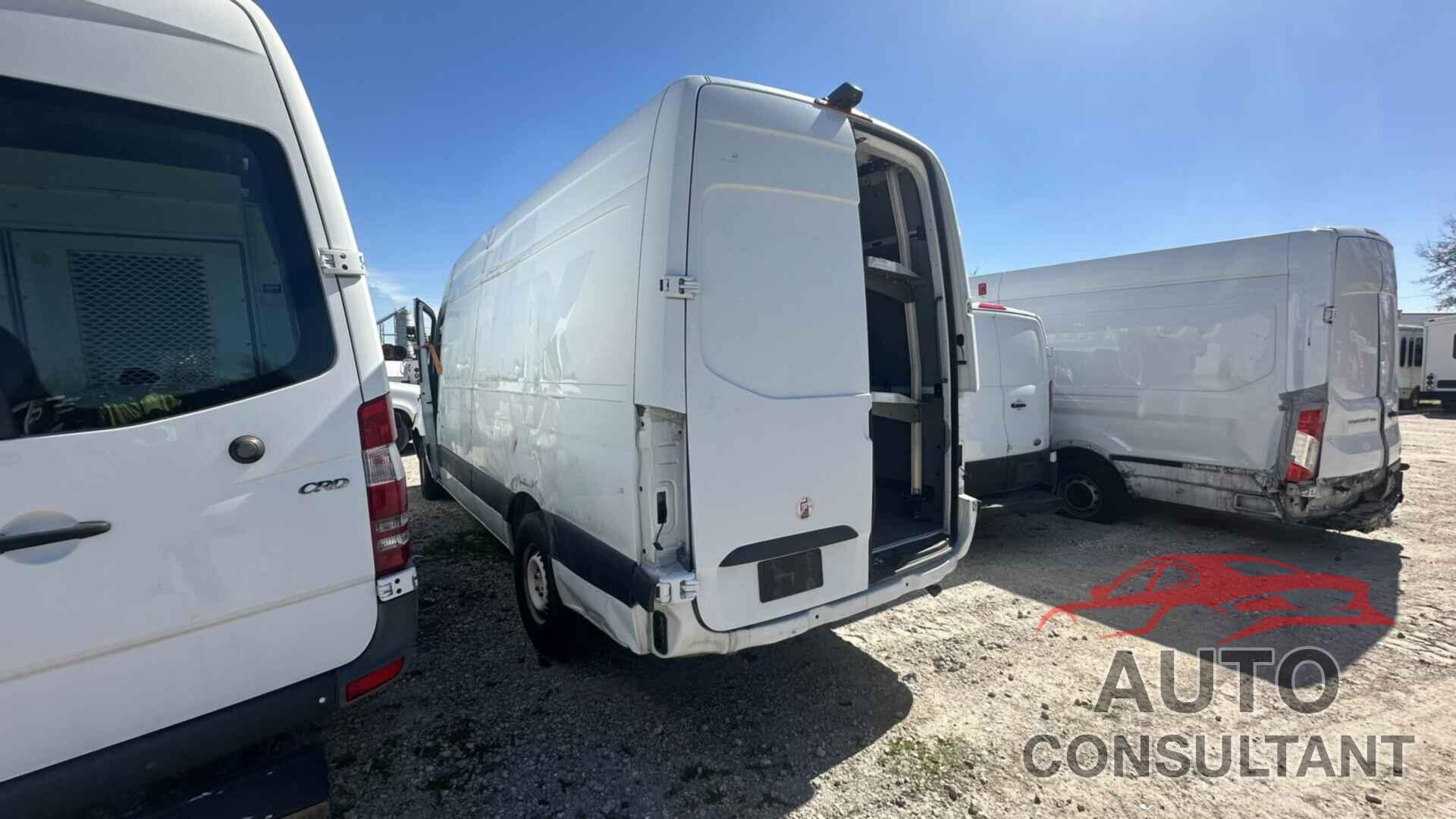 MERCEDES-BENZ SPRINTER 2019 - WD3PF1CD0KP148011