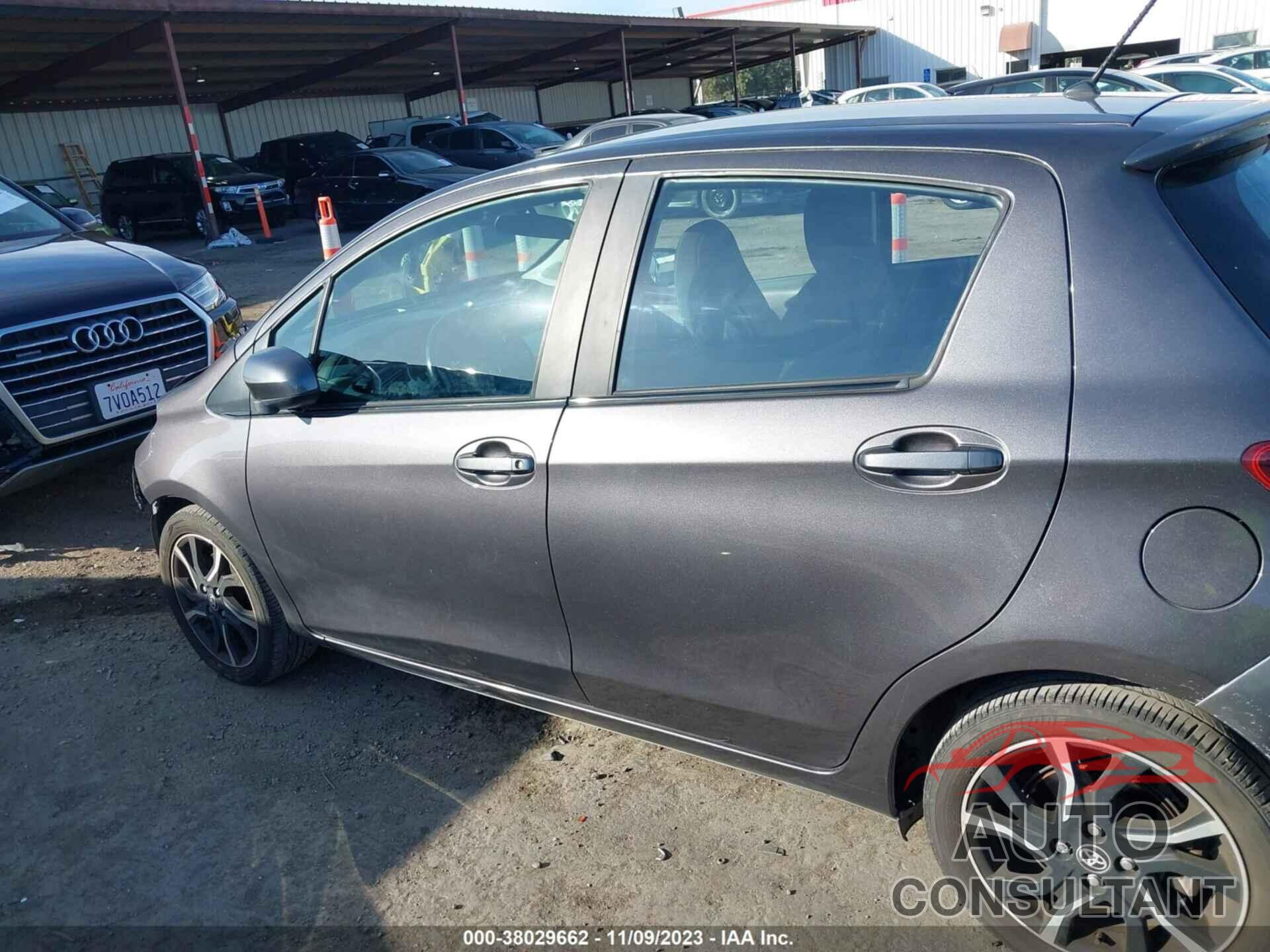 TOYOTA YARIS 2017 - VNKKTUD39HA076194