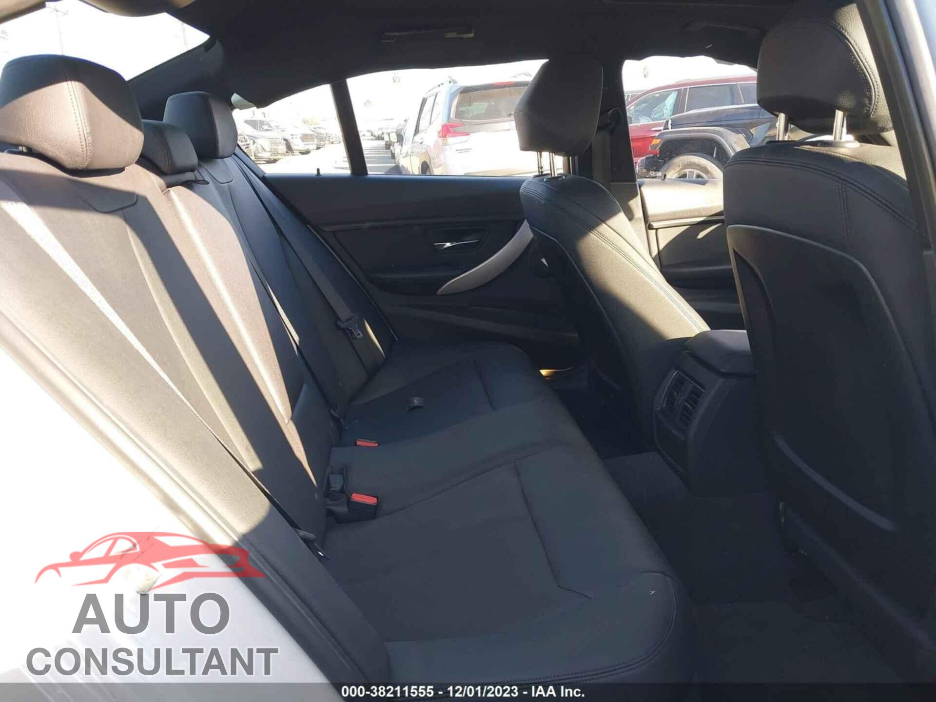 BMW 320I 2016 - WBA8E1G56GNU11229
