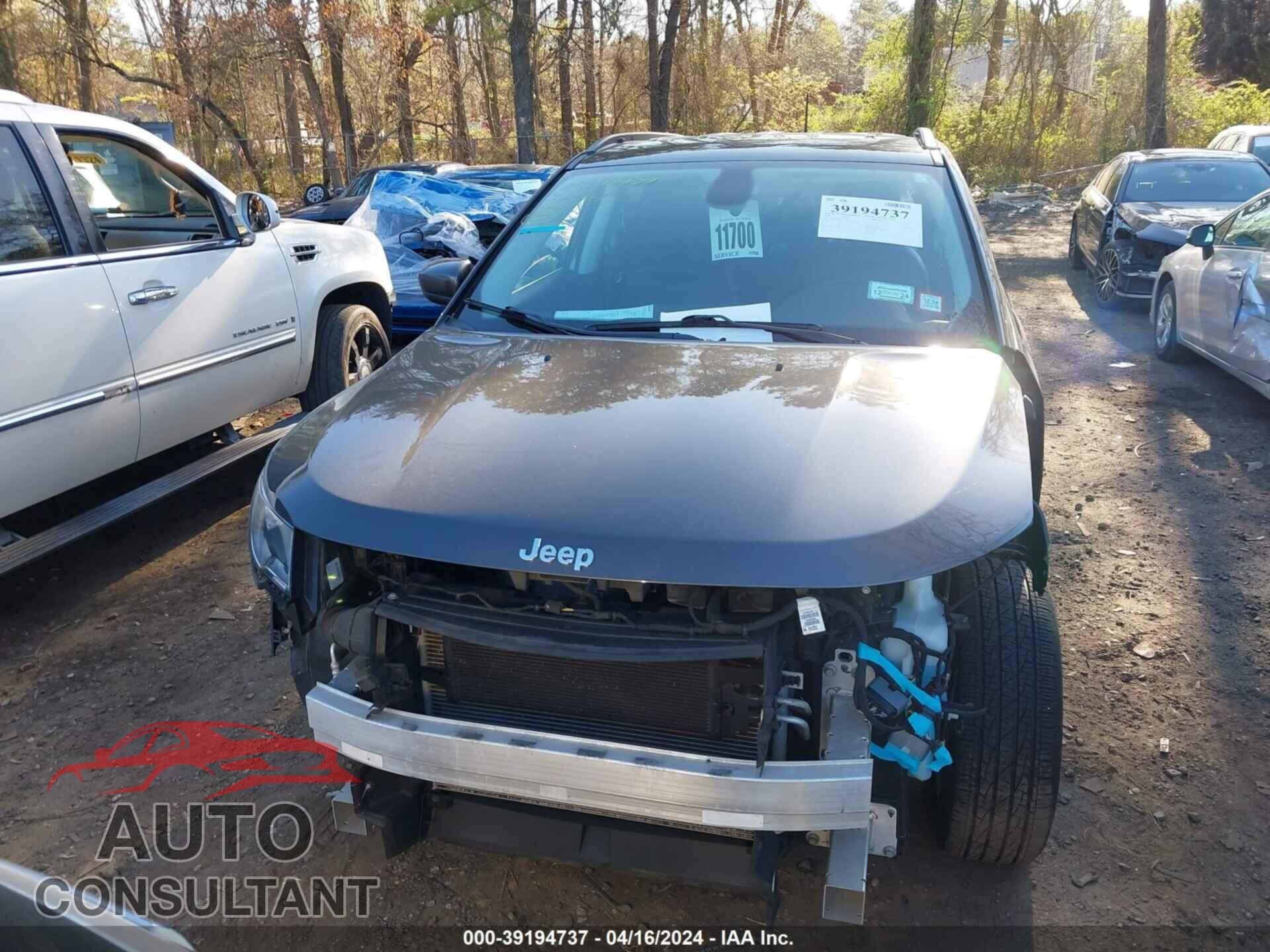 JEEP COMPASS 2020 - 3C4NJDBB7LT130177