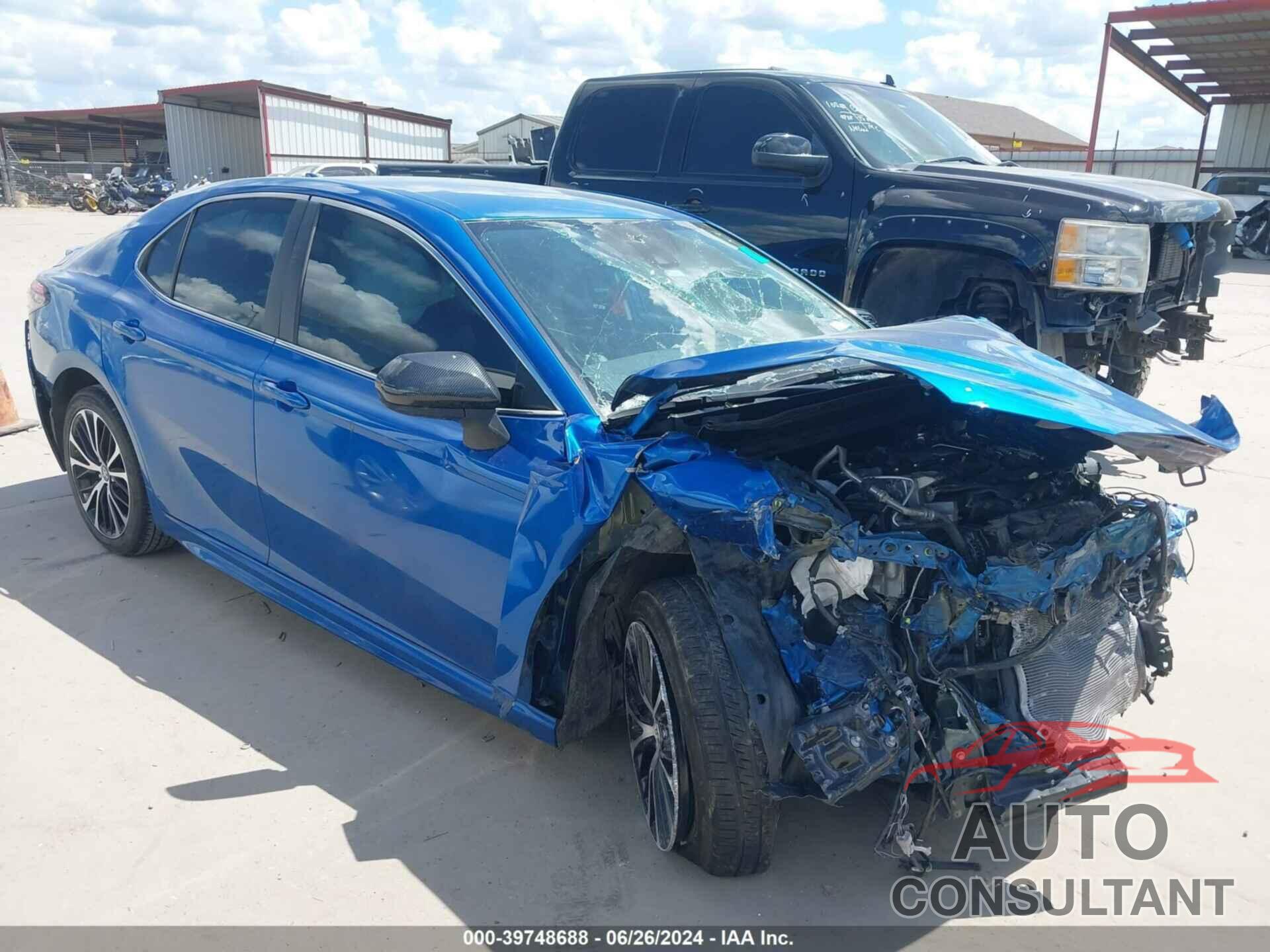 TOYOTA CAMRY 2019 - 4T1B11HK4KU240418