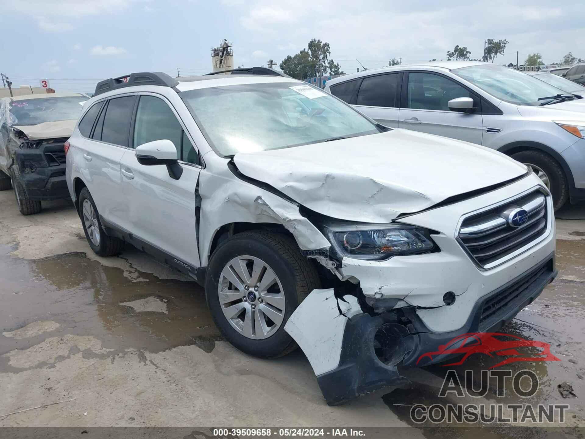 SUBARU OUTBACK 2018 - 4S4BSAHC4J3279231