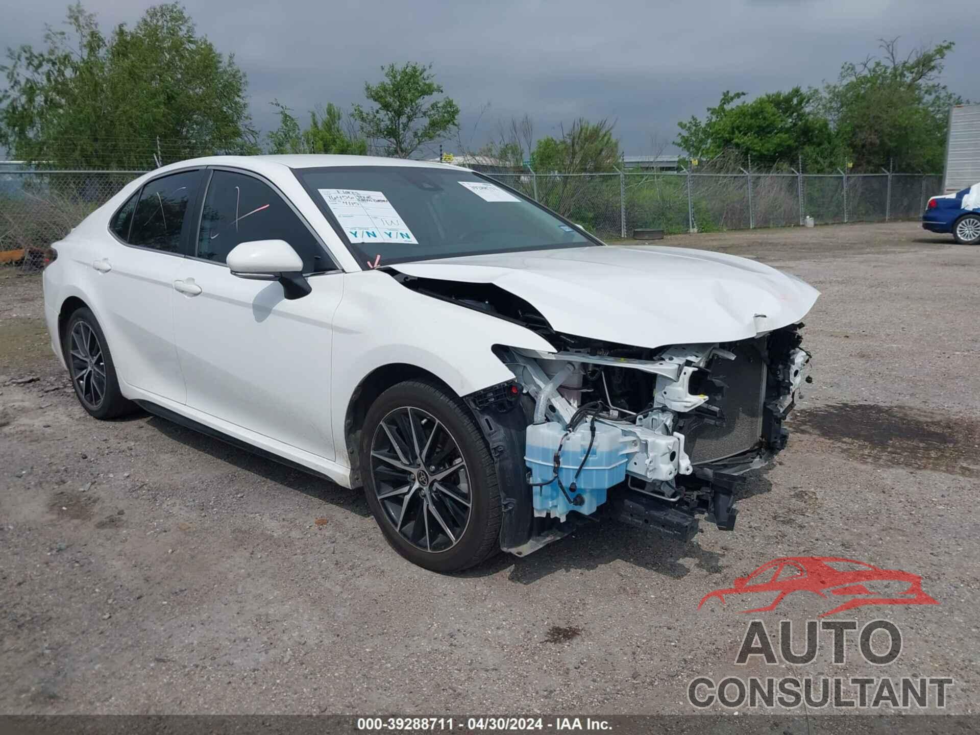 TOYOTA CAMRY 2022 - 4T1G11AKXNU668417