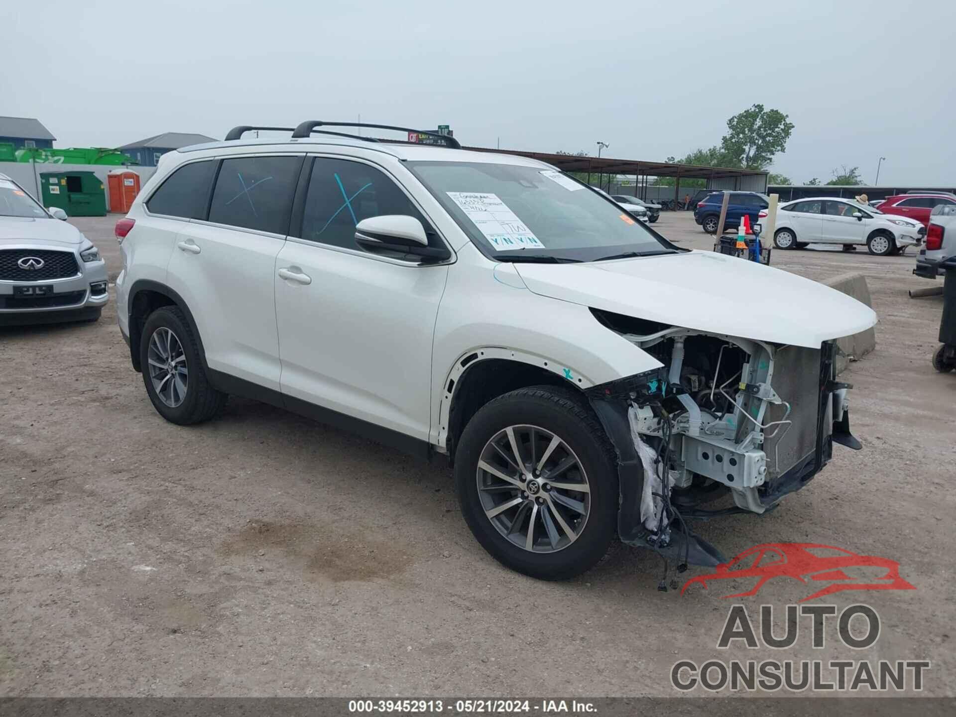 TOYOTA HIGHLANDER 2019 - 5TDJZRFH6KS733424