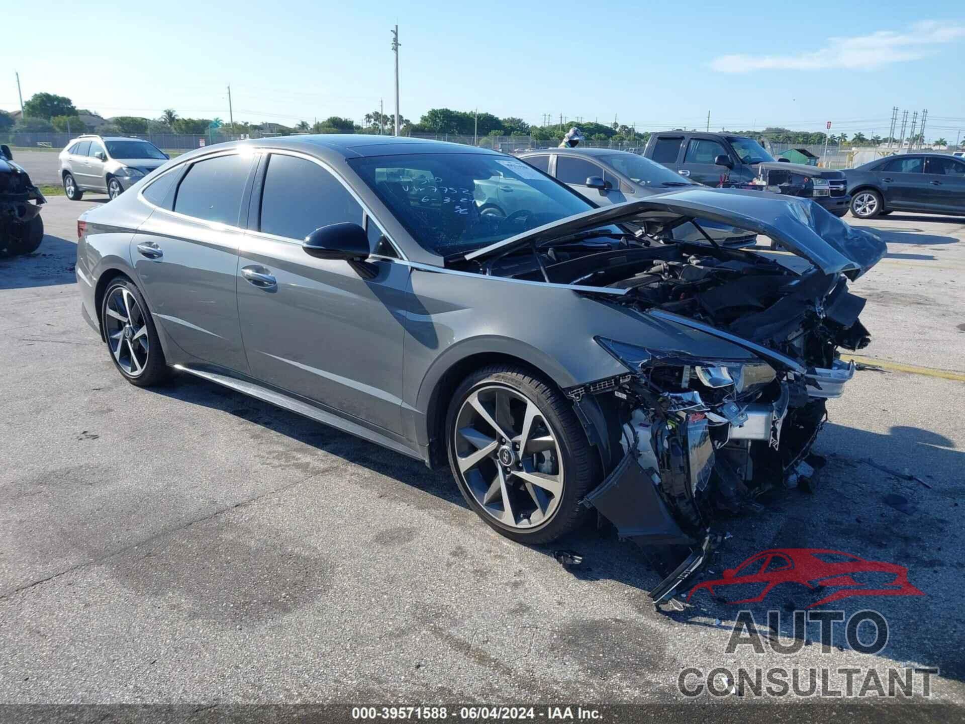 HYUNDAI SONATA 2022 - KMHL44J25NA237752