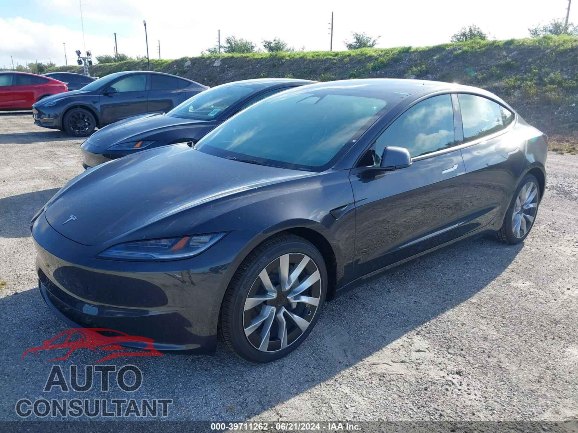 TESLA MODEL 3 2024 - 5YJ3E1EA5RF752507