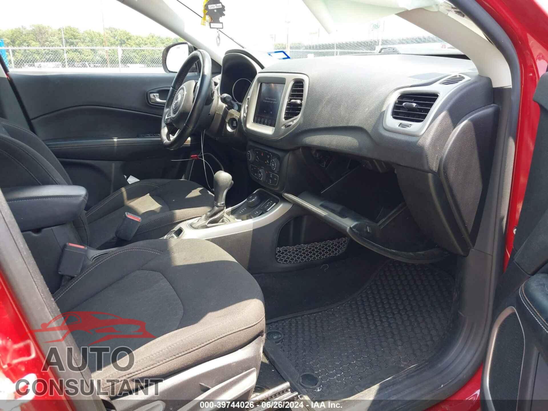 JEEP COMPASS 2020 - 3C4NJDABXLT242828