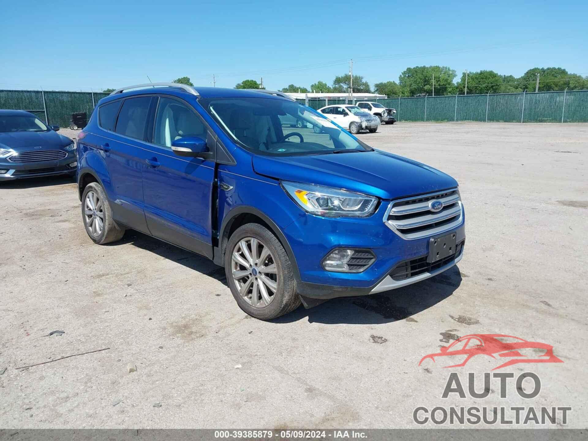 FORD ESCAPE 2017 - 1FMCU9J97HUB11938