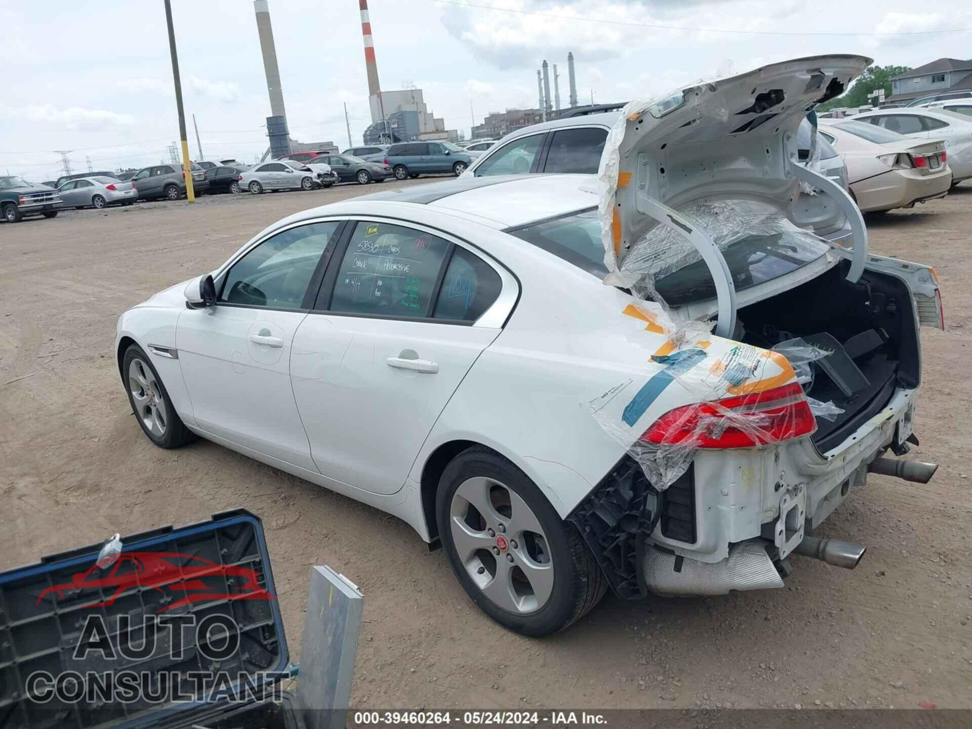 JAGUAR XE 2017 - SAJAR4BG0HA972734