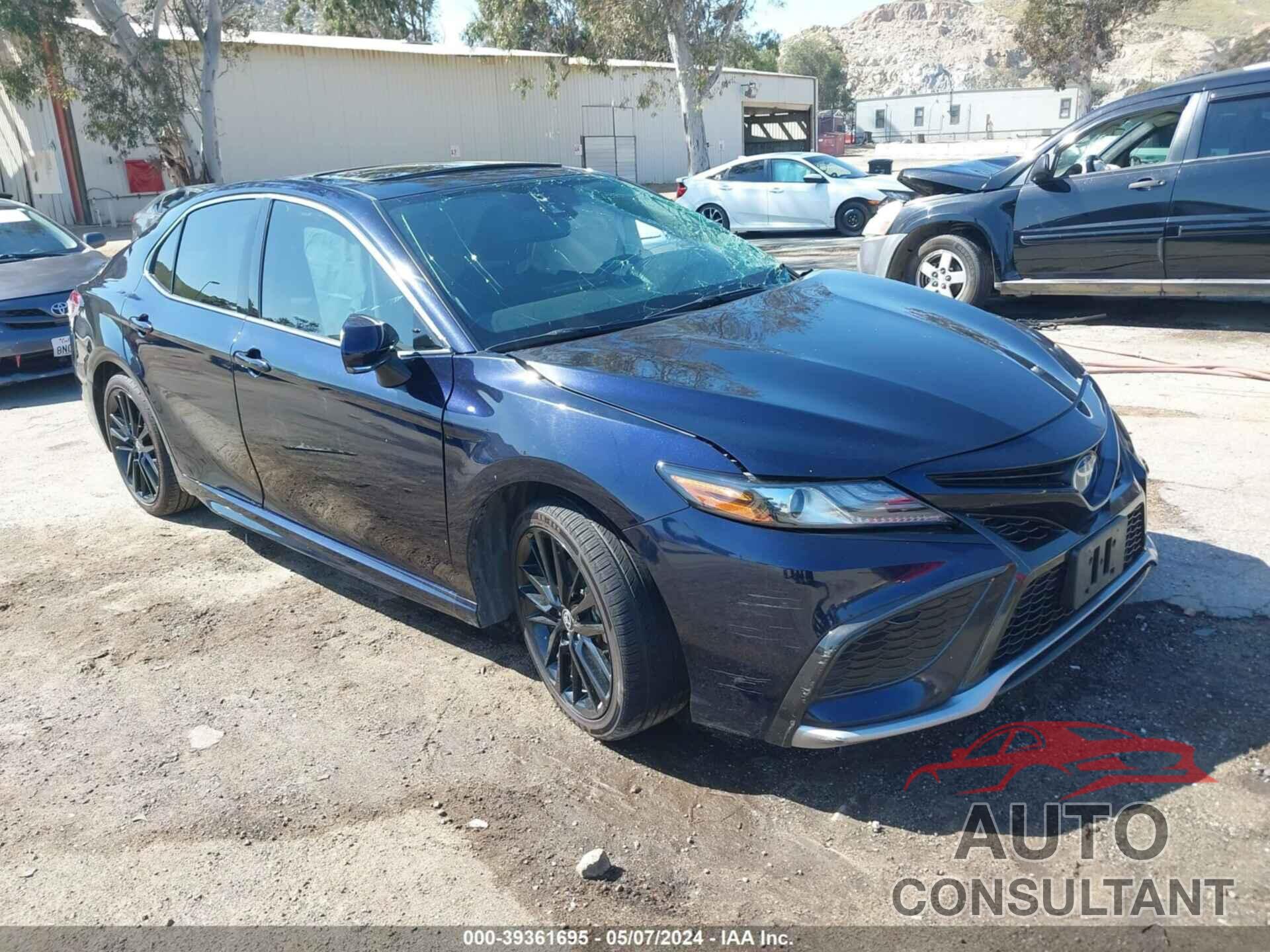 TOYOTA CAMRY 2022 - 4T1K31AK2NU573676
