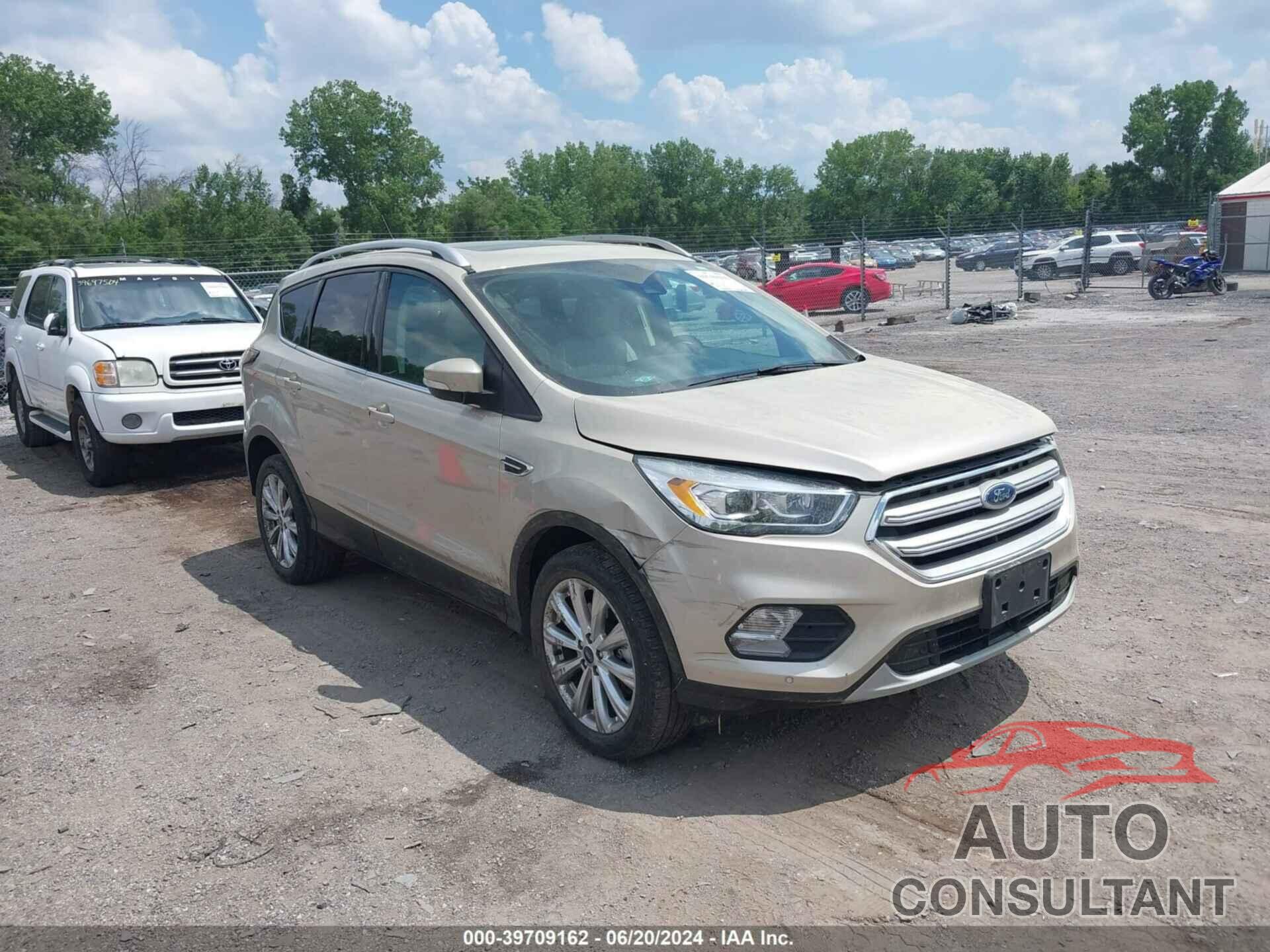 FORD ESCAPE 2018 - 1FMCU9J92JUC56083