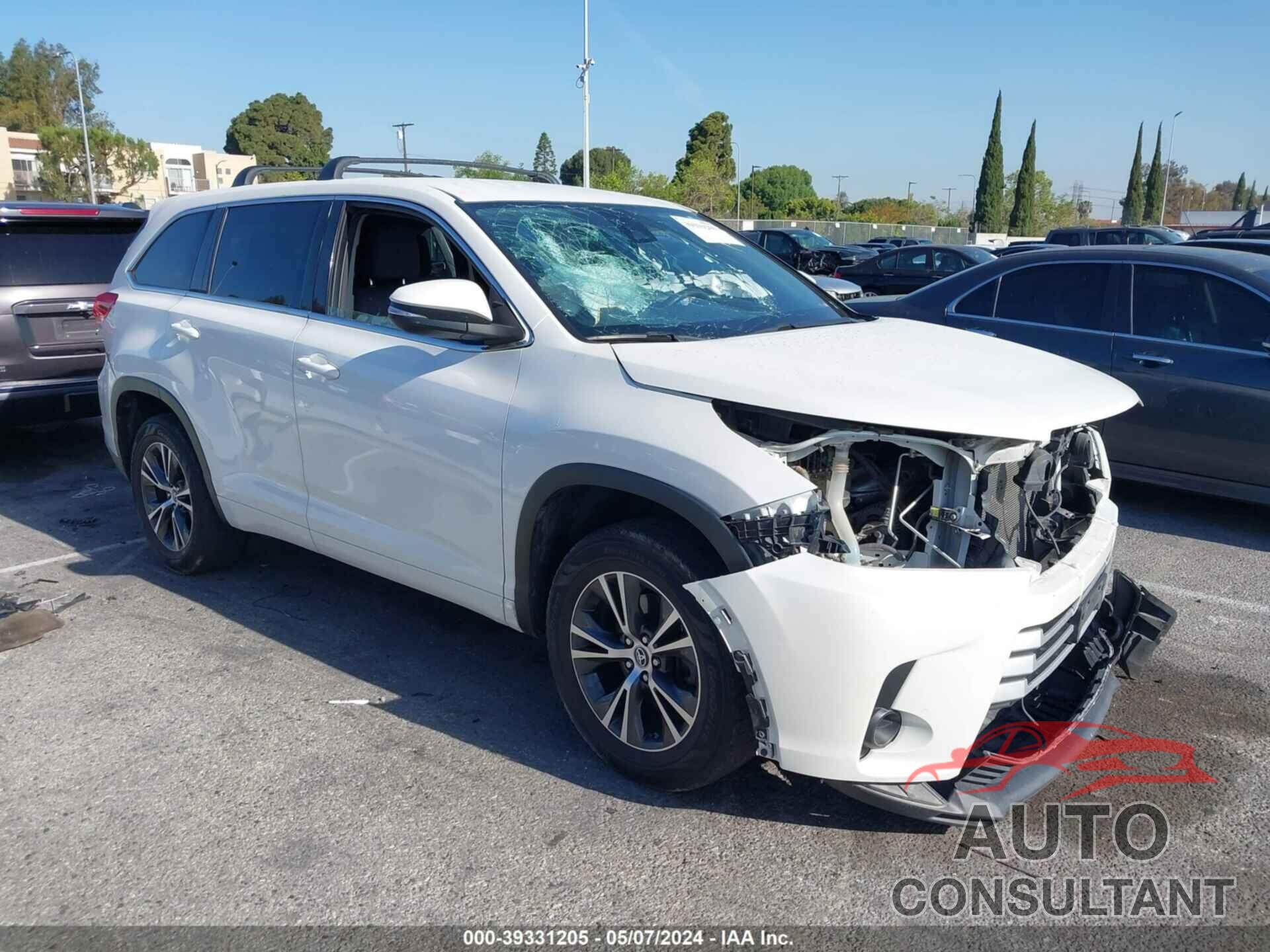 TOYOTA HIGHLANDER 2018 - 5TDZARFH2JS041086