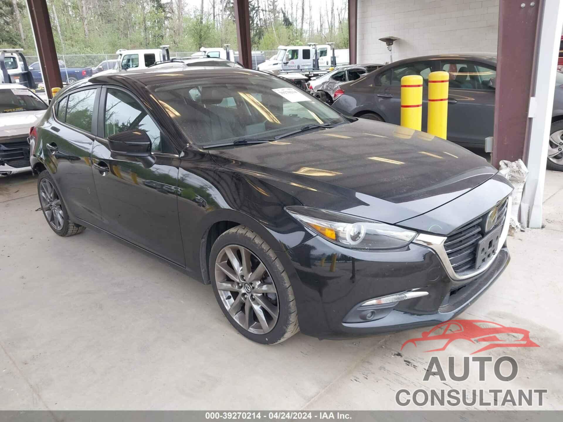 MAZDA 3 2018 - 3MZBN1M35JM274861