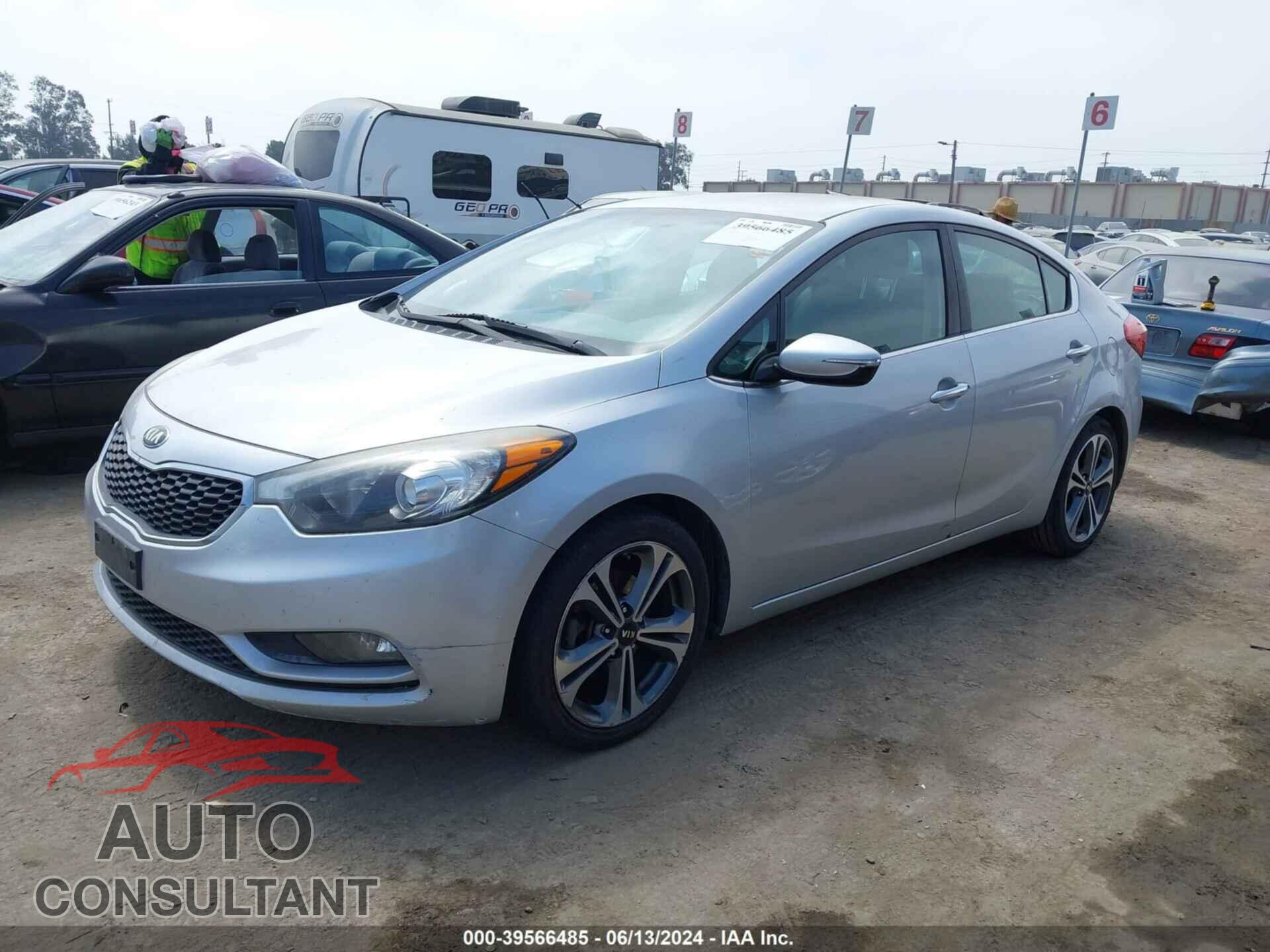 KIA FORTE 2016 - KNAFX4A86G5598154