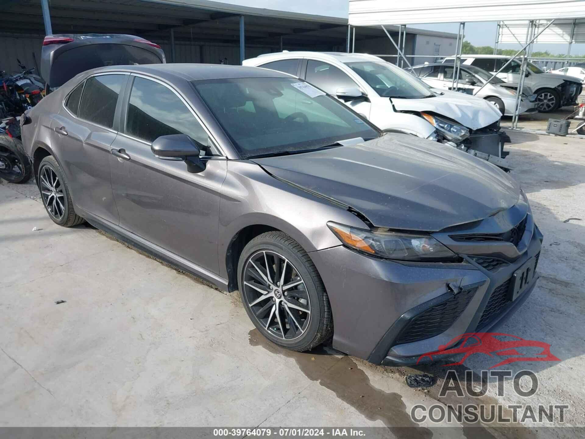 TOYOTA CAMRY 2022 - 4T1G11AK1NU670931