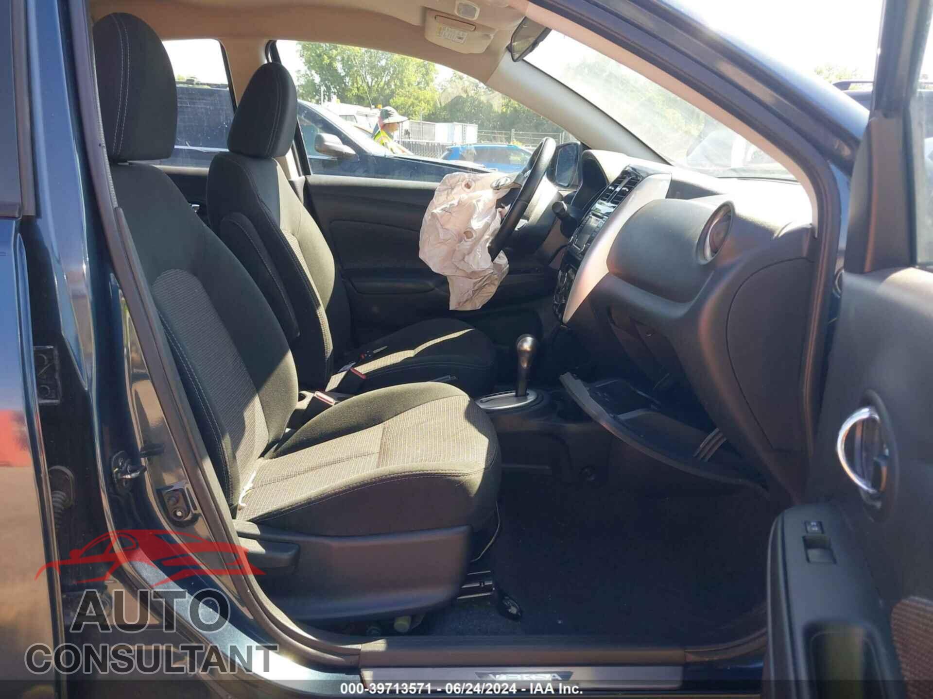 NISSAN VERSA 2017 - 3N1CN7AP3HL891003