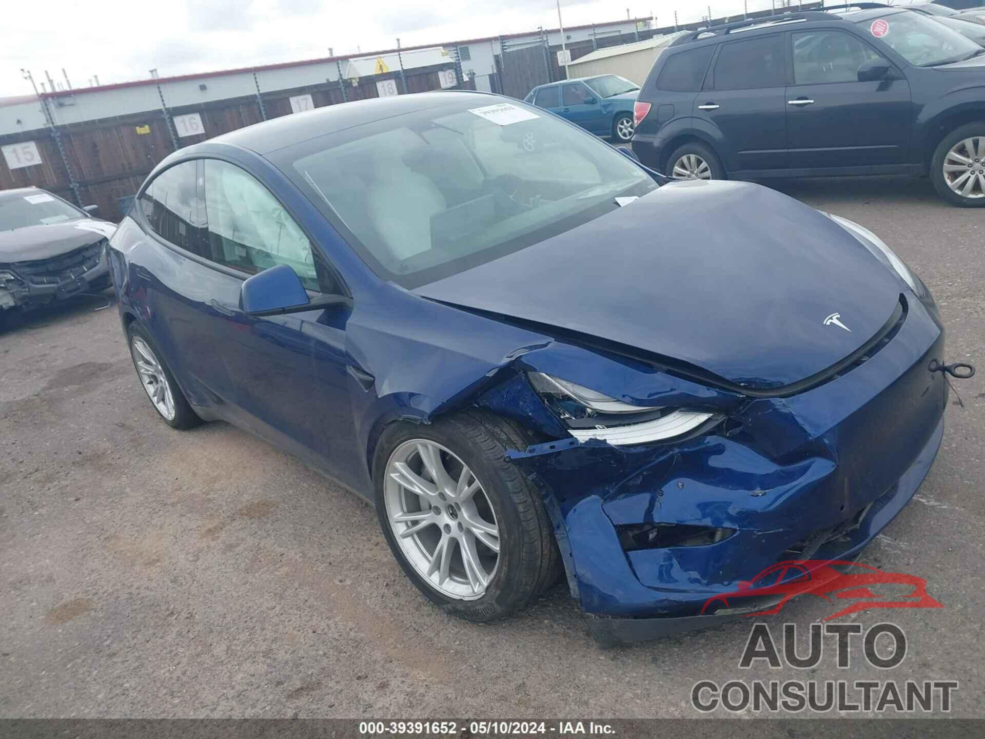 TESLA MODEL Y 2021 - 5YJYGDEE7MF076008