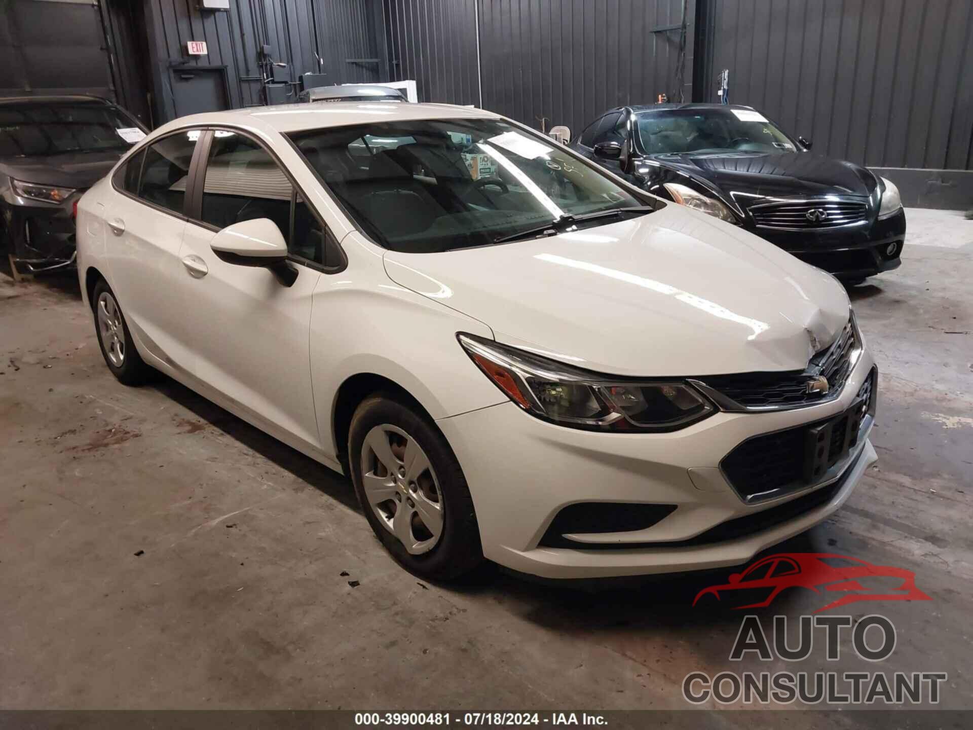 CHEVROLET CRUZE 2018 - 1G1BC5SM4J7209434